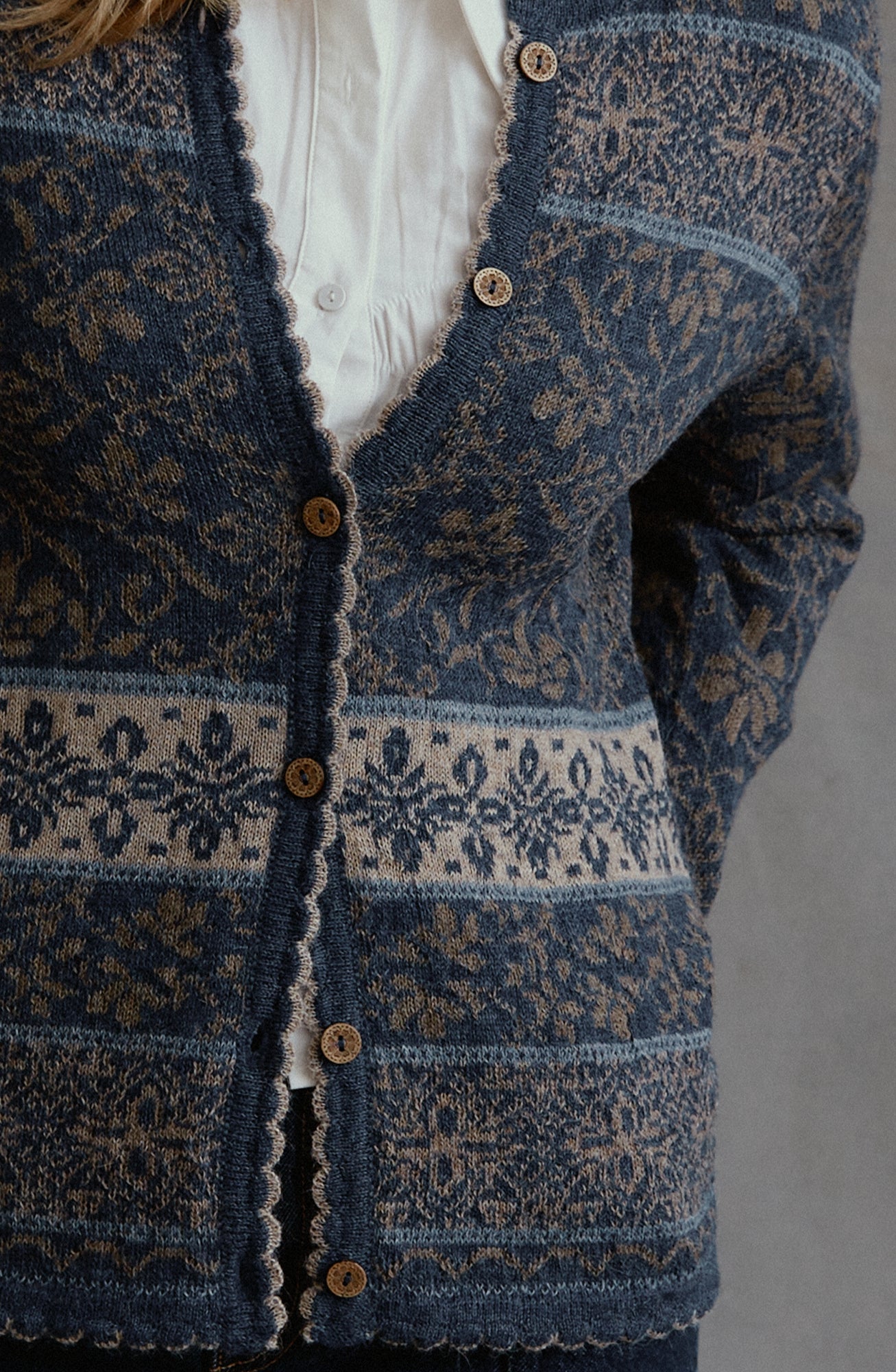 Veronika Alpaca Cardigan in Jeans