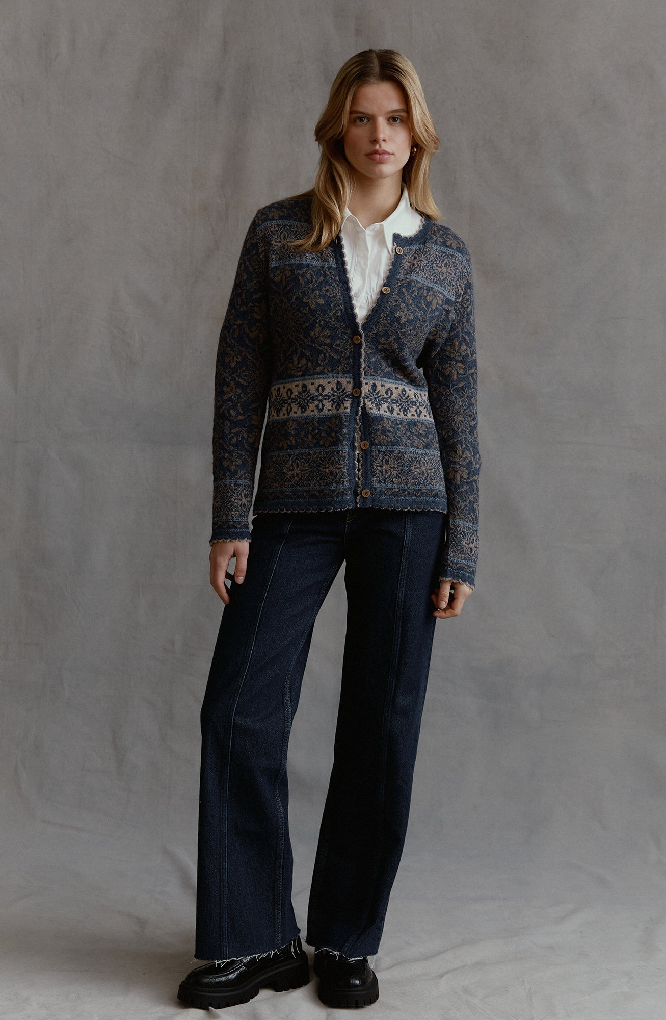 Veronika Alpaca Cardigan in Jeans