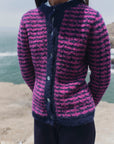 Alpaka Boucle Strickjacke gestreift in Marine Fuchsia