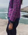 Alpaka Boucle Strickjacke gestreift in Marine Fuchsia