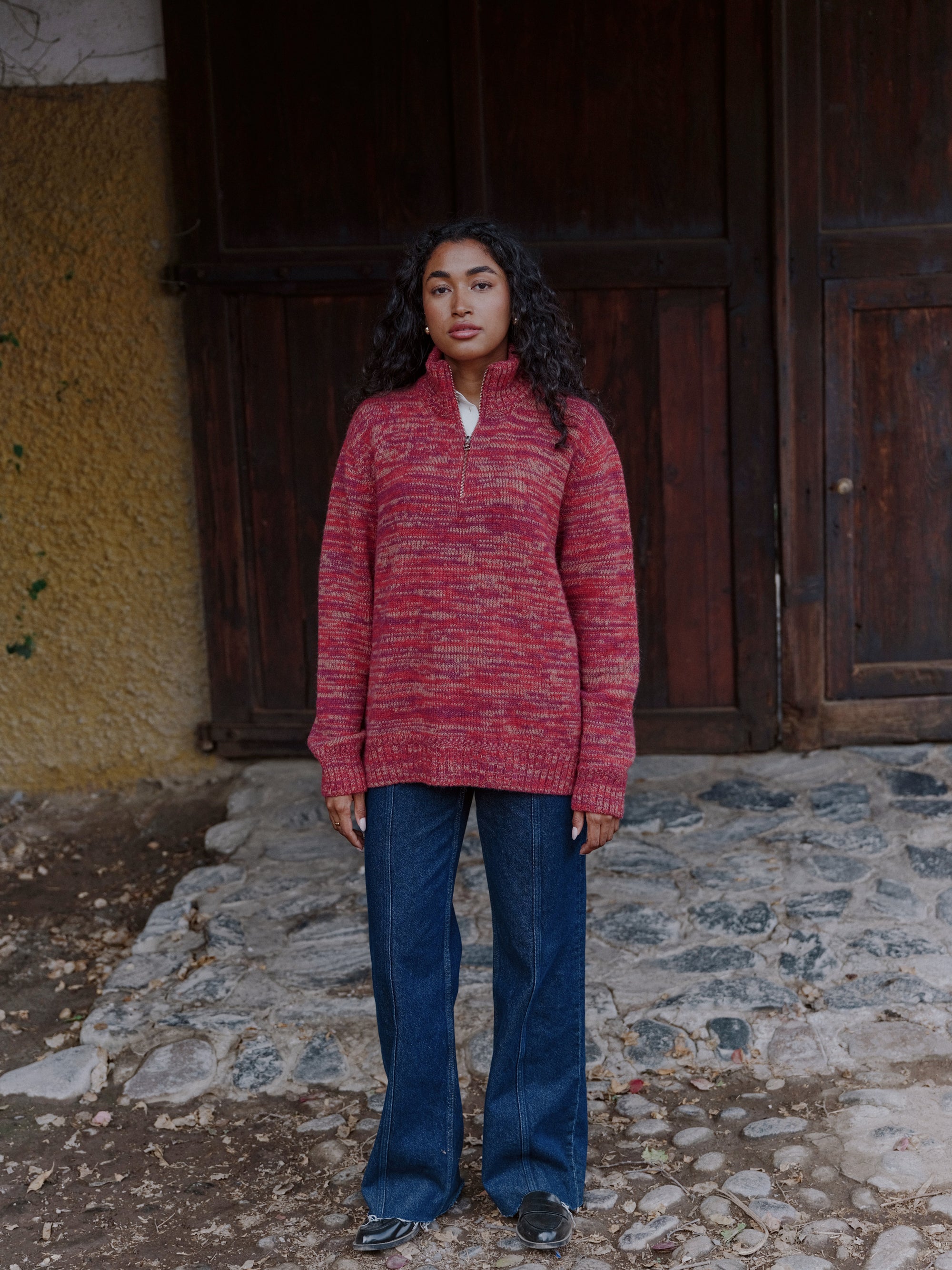 Alpaka Strickjacke in Rot Multi  von Manuela Bedford