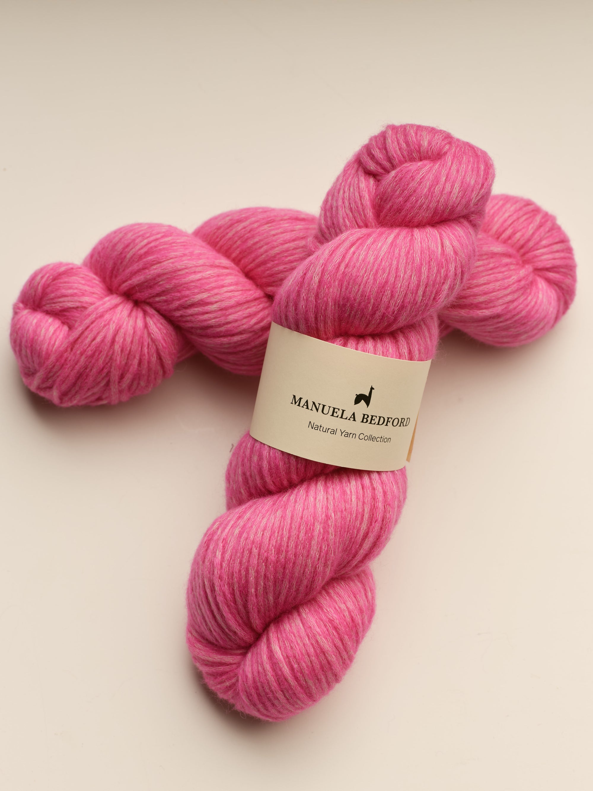 Baby Alpaka Strickgarn von Manuela Bedford in Fuchsia