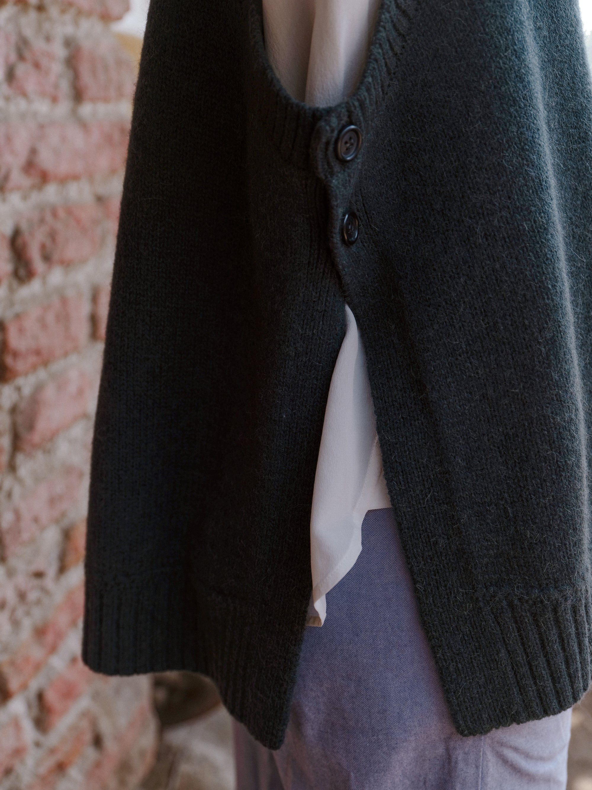 Alpaka Strickjacke in Grün von Manuela Bedford