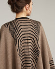 Hochwertiger Lama Poncho von Manuela Bedford