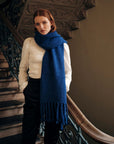 Alpaka Oversize Schal von Manuela Bedford in Blau