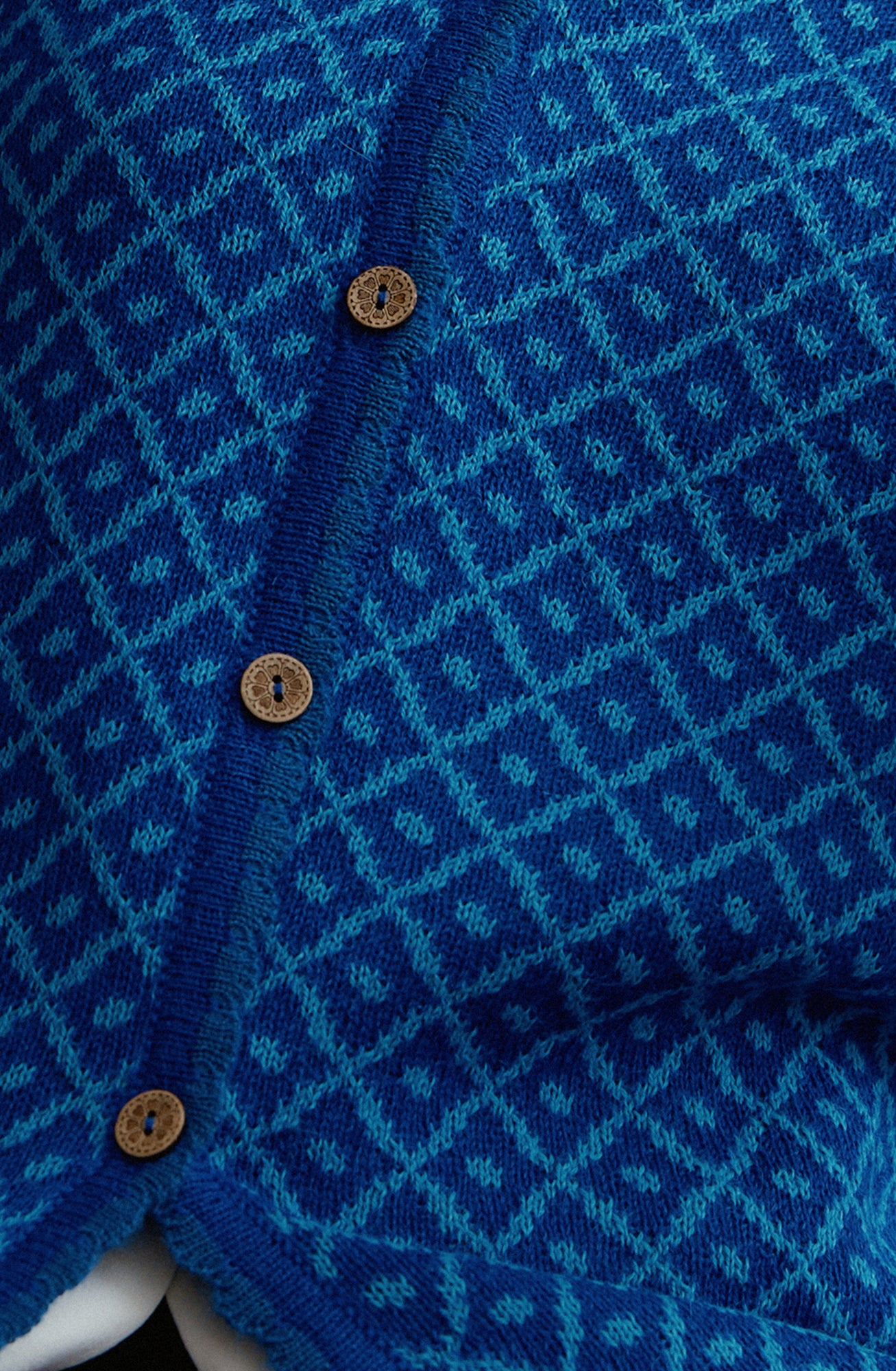 Alpaka Cardigan Aura in Blau von Manuela Bedford
