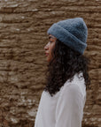 Alpaka Beanie in Jeans von Manuela Bedford 