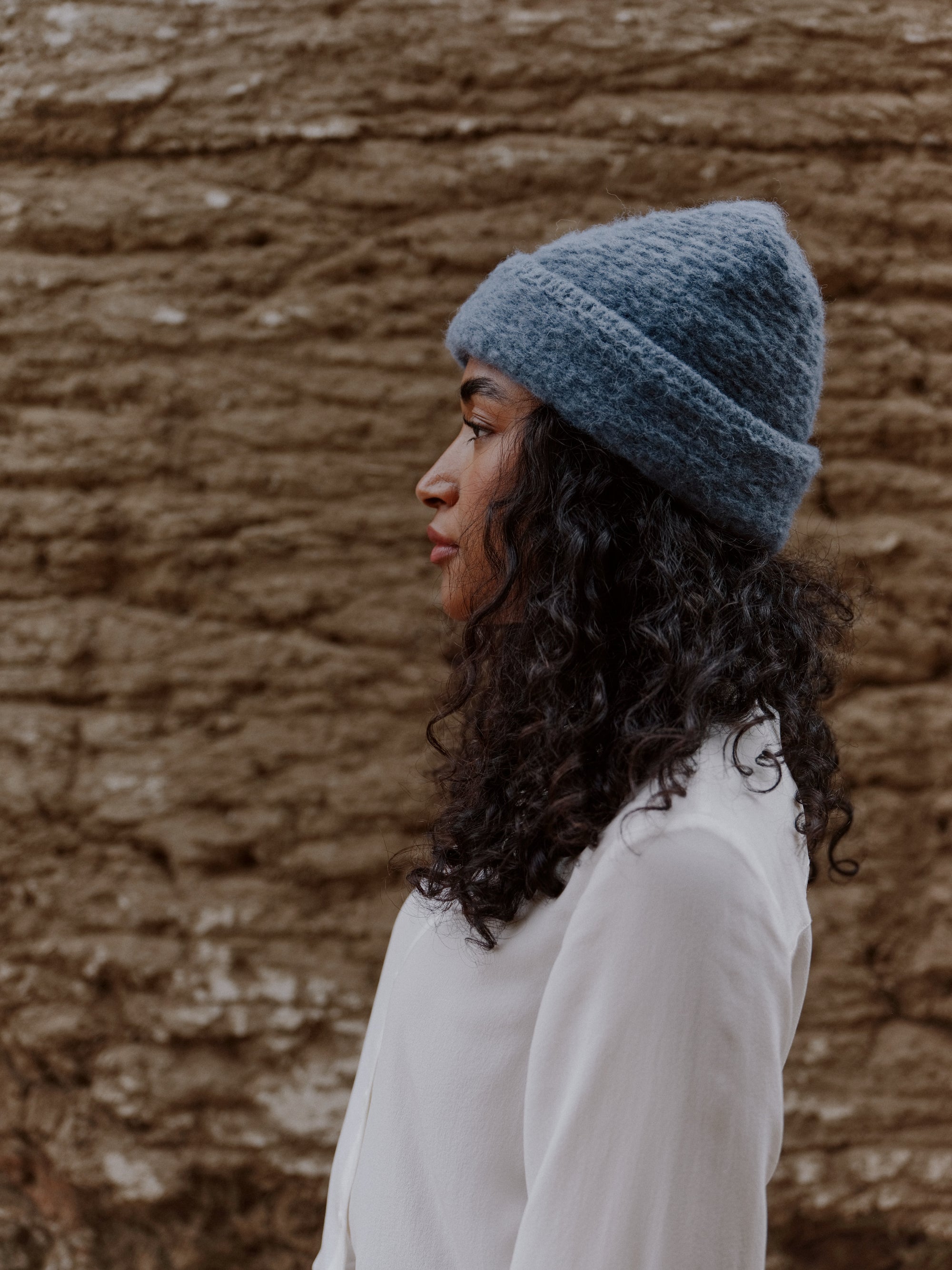 Alpaka Beanie in Jeans von Manuela Bedford 