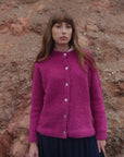 Alpaka Boucle Strickjacke in Fuchsia von Manuela Bedford 