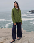 Alpaka Boucle Strickjacke in Grün von Manuela Bedford