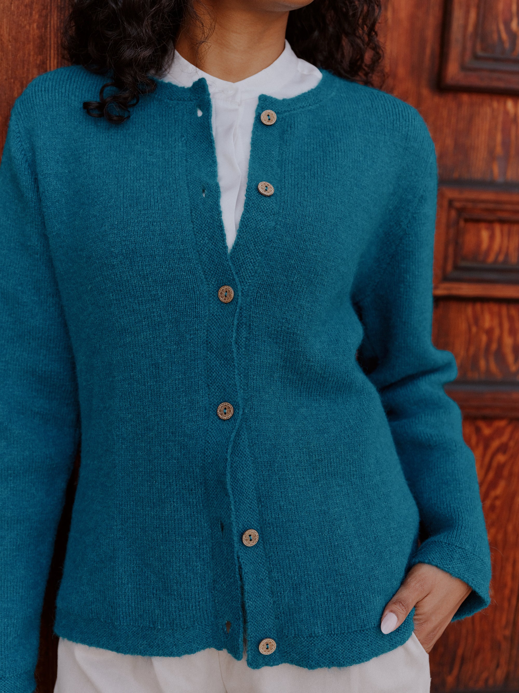 Alpaka Strickjacke in Türkis von Manuela Bedford 