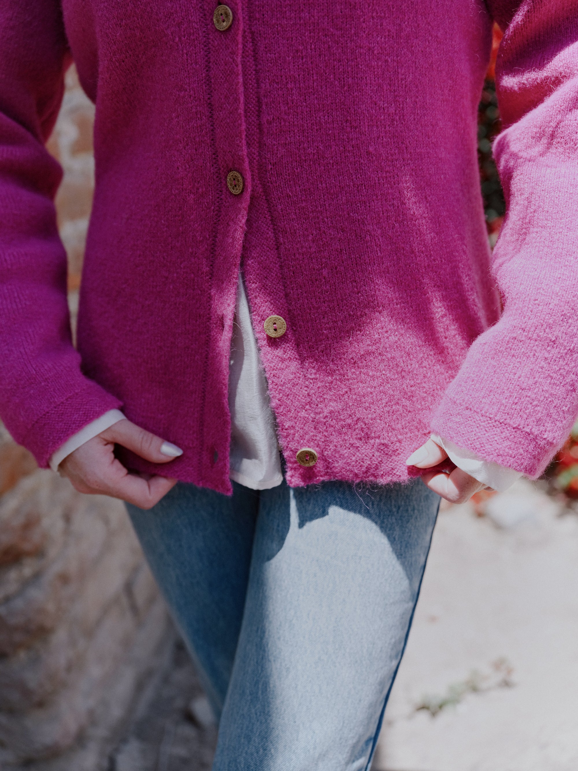 Alpaka Strickjacke in Fuchsia von Manuela Bedford 