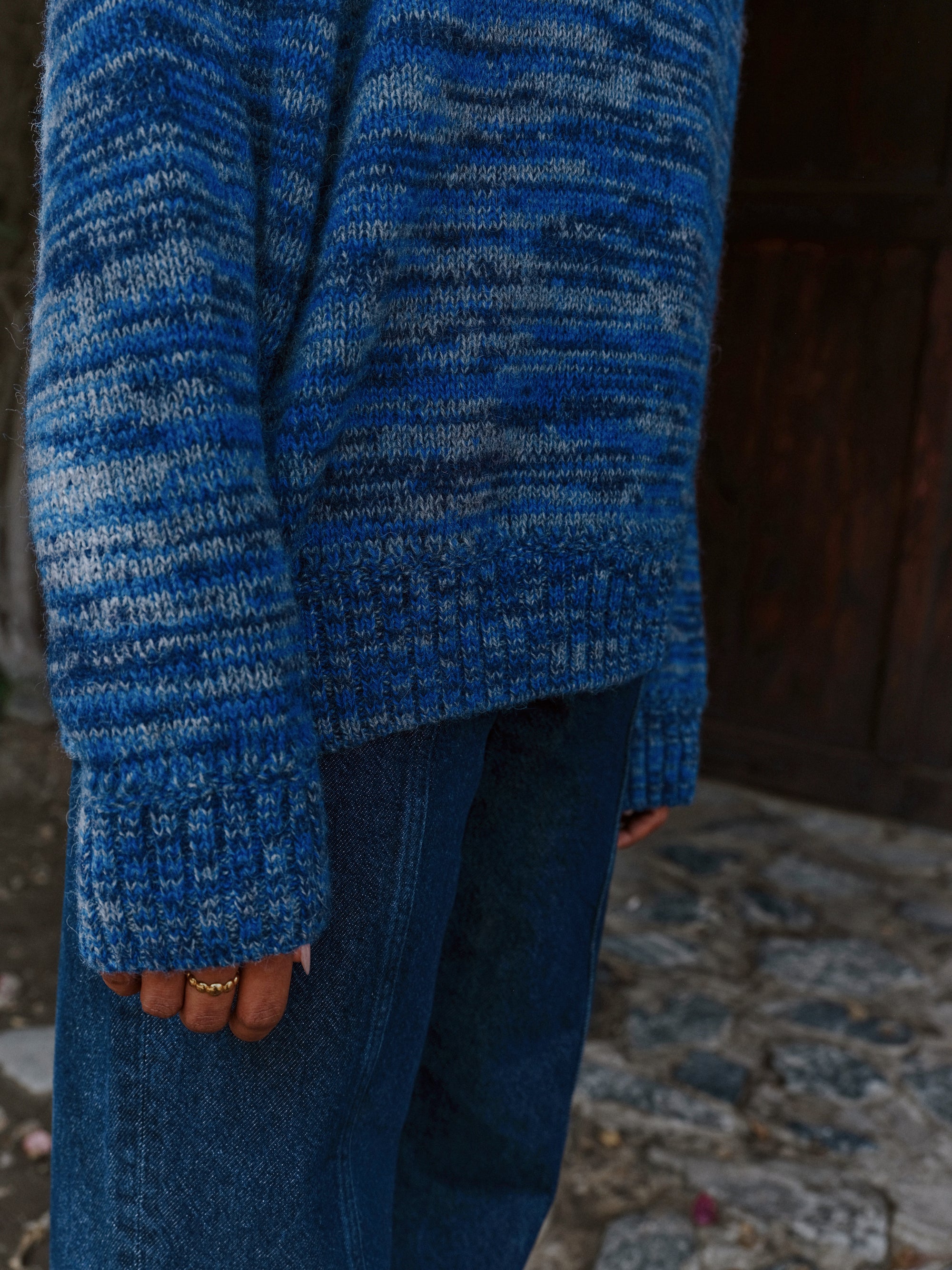 Alpaka Strickjacke in Blau von Manuela Bedford 
