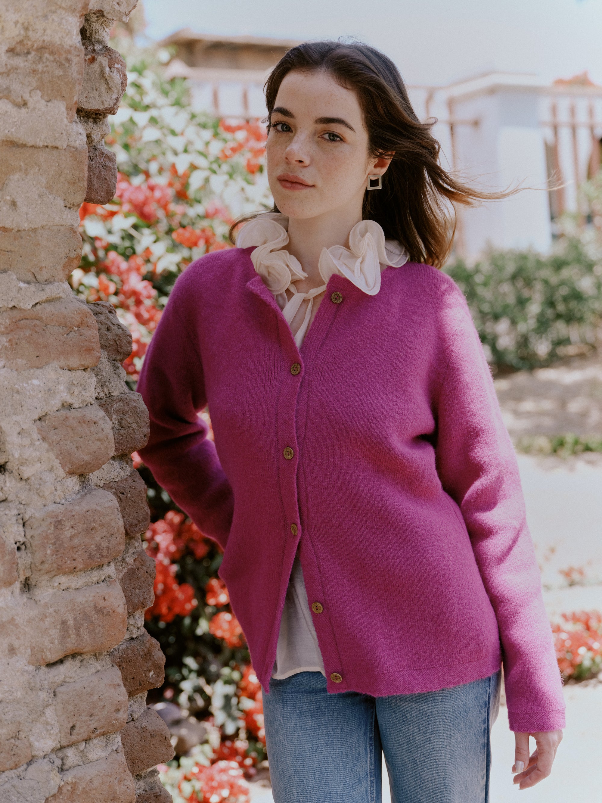 Alpaka Strickjacke in Fuchsia von Manuela Bedford 