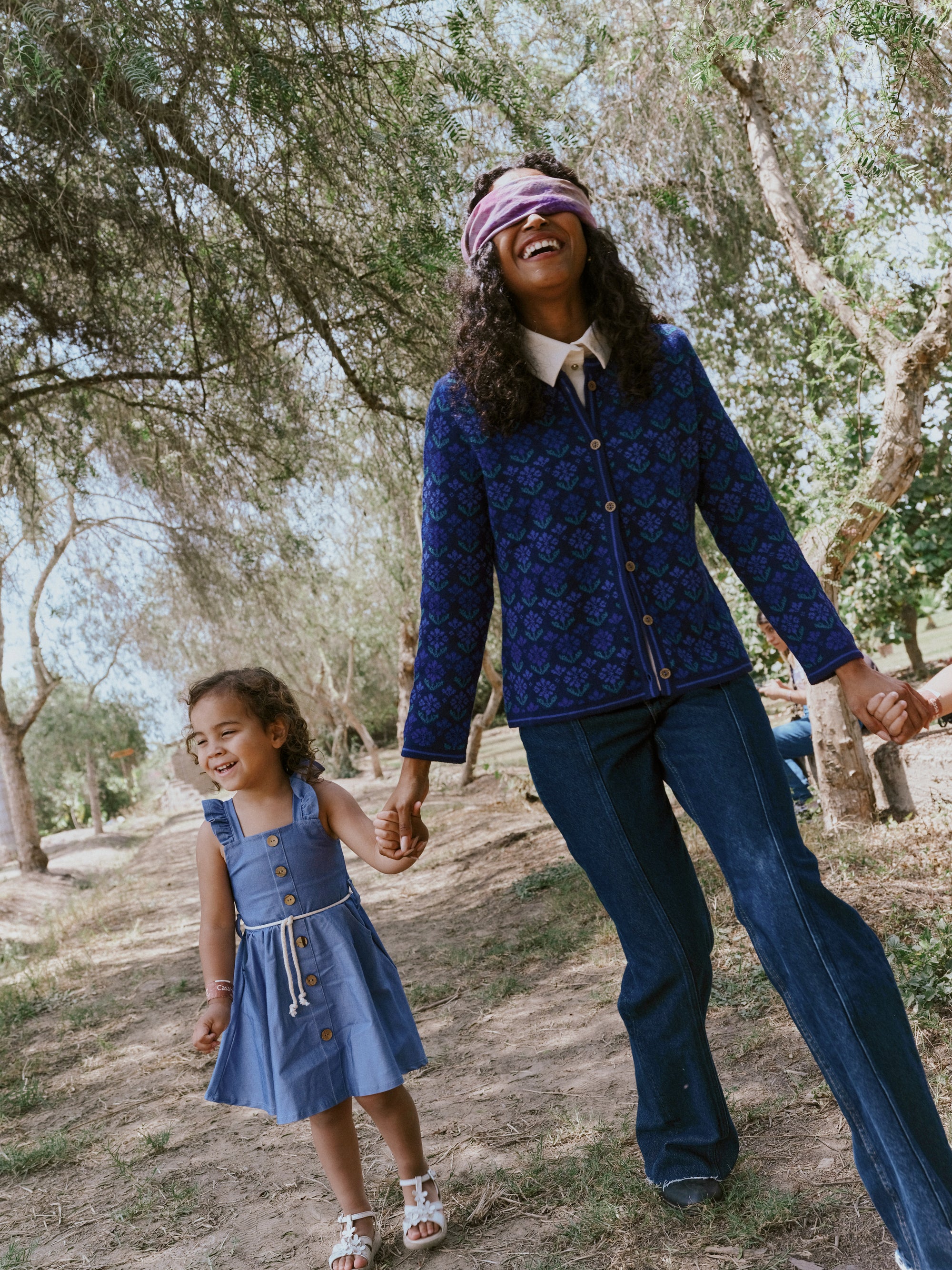 Alpaka Strickjacke in Blau von Manuela Bedford 