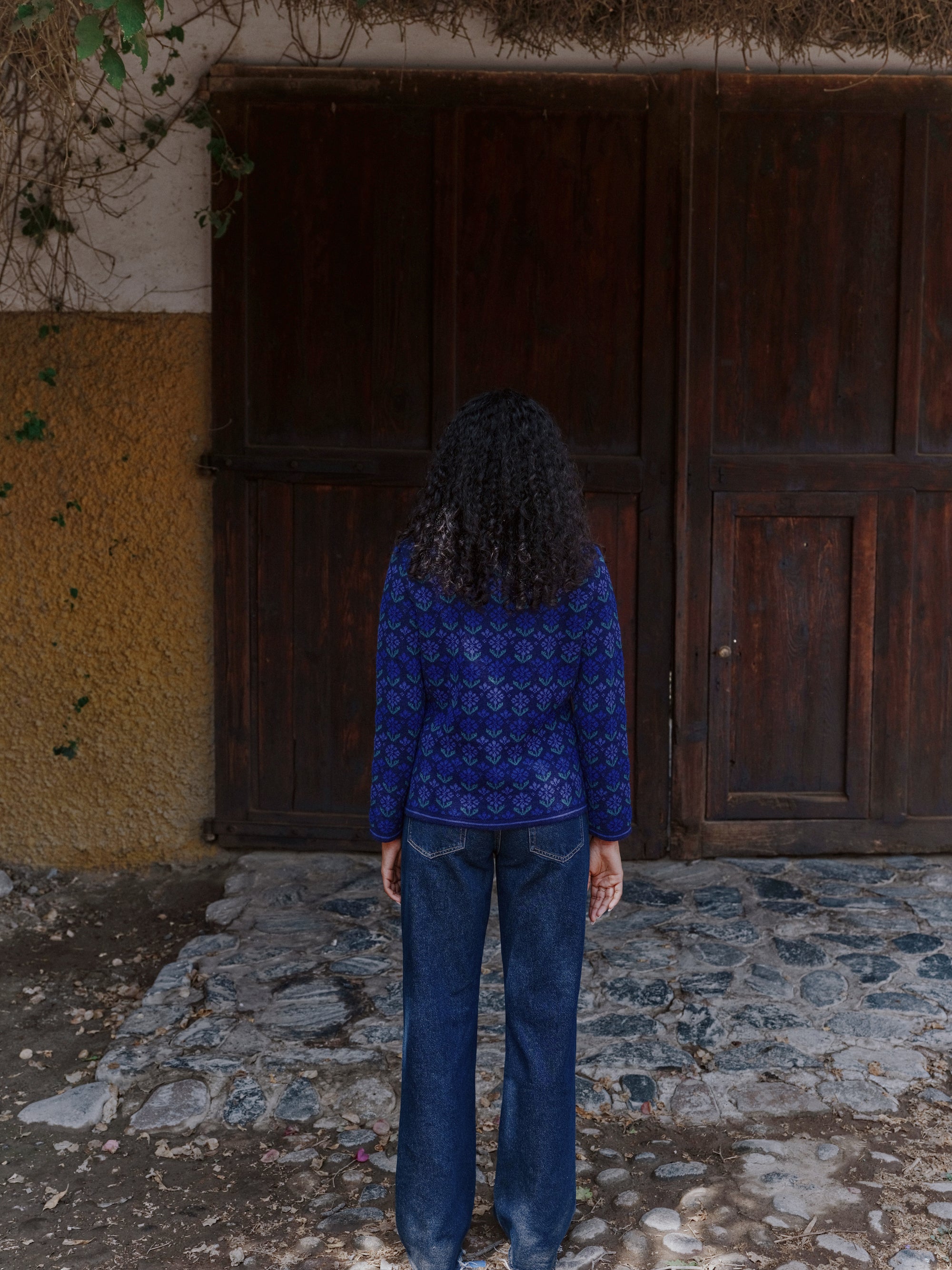 Alpaka Strickjacke in Blau von Manuela Bedford 
