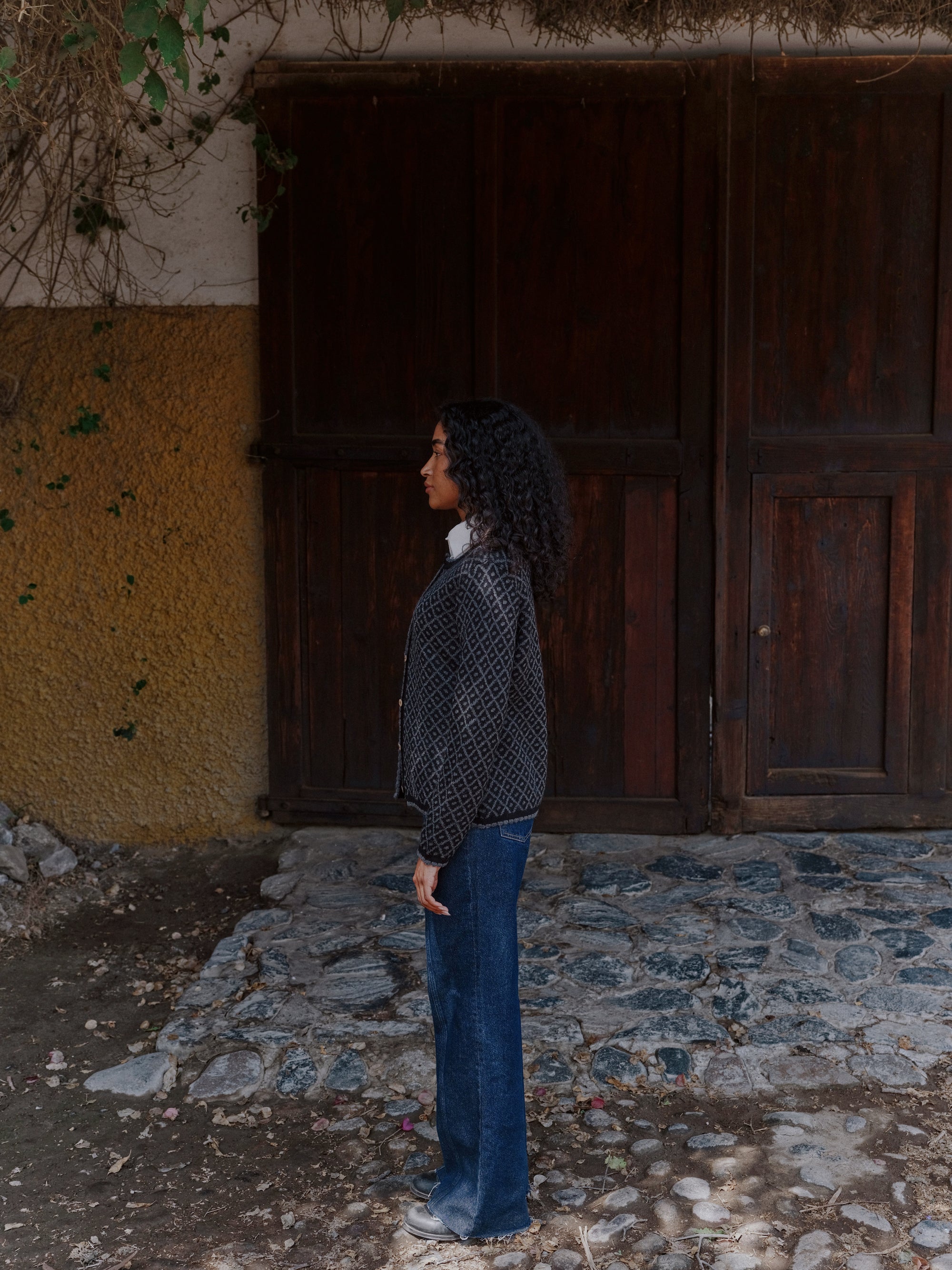 Alpaka Strickjacke in Schwarz von Manuela Bedford 
