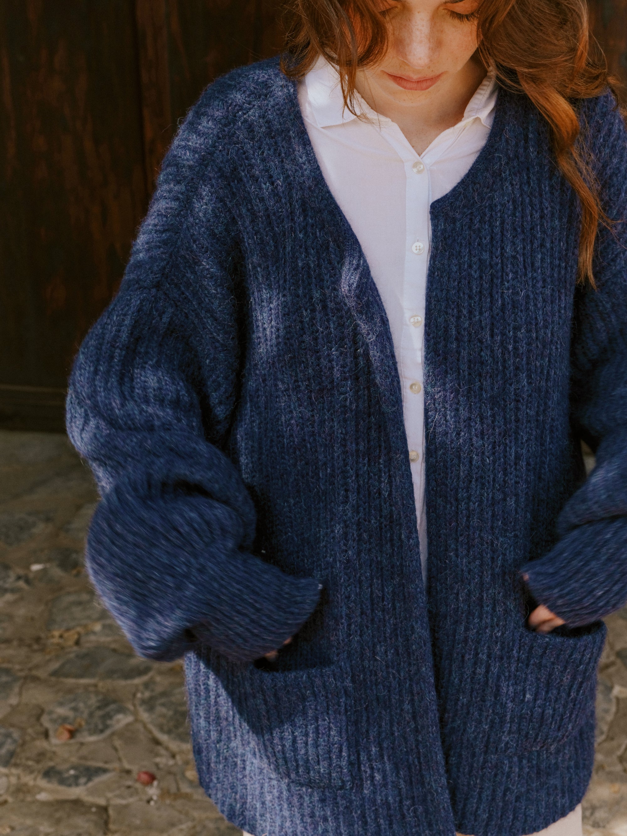Alpaka Strickjacke in Blau von Manuela Bedford