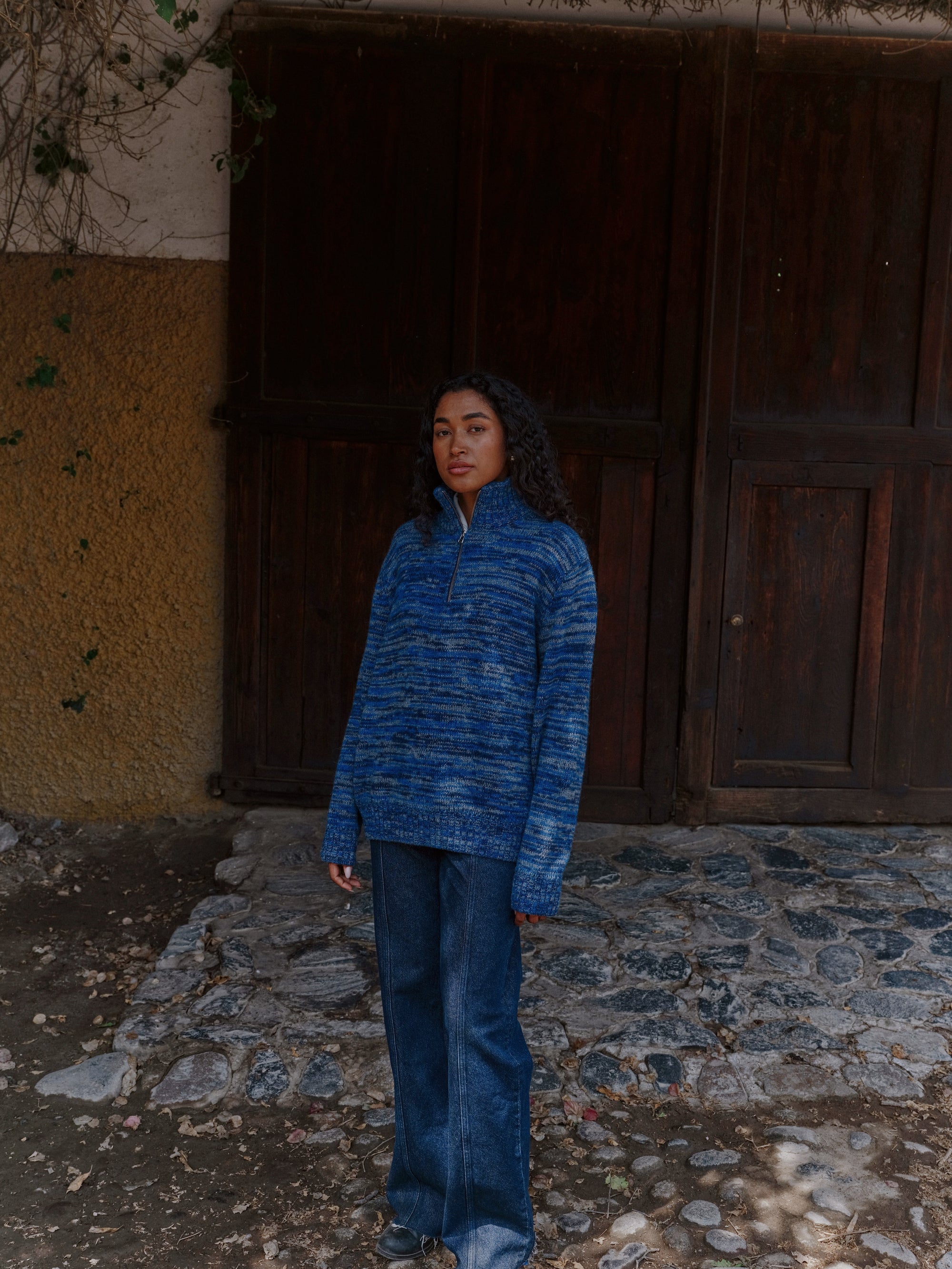 Alpaka Strickjacke in Blau von Manuela Bedford 