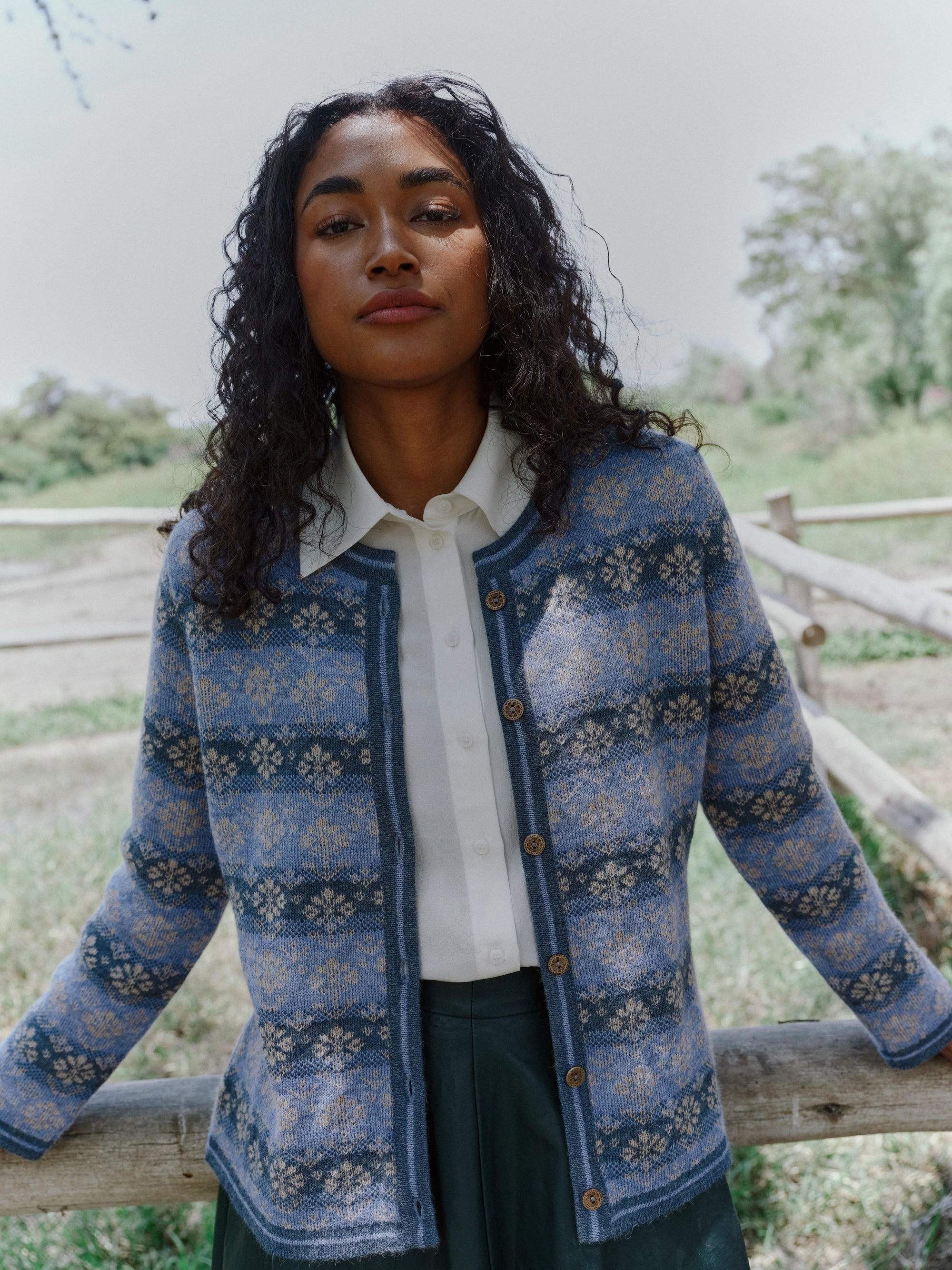 Alpaka Strickjacke in Hellblau von Manuela Bedford 