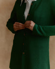Alpaka Klassik Cardigan von Manuela Bedford in Gruen