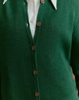 Alpaka Klassik Cardigan von Manuela Bedford in Grün Frontaufnahme
