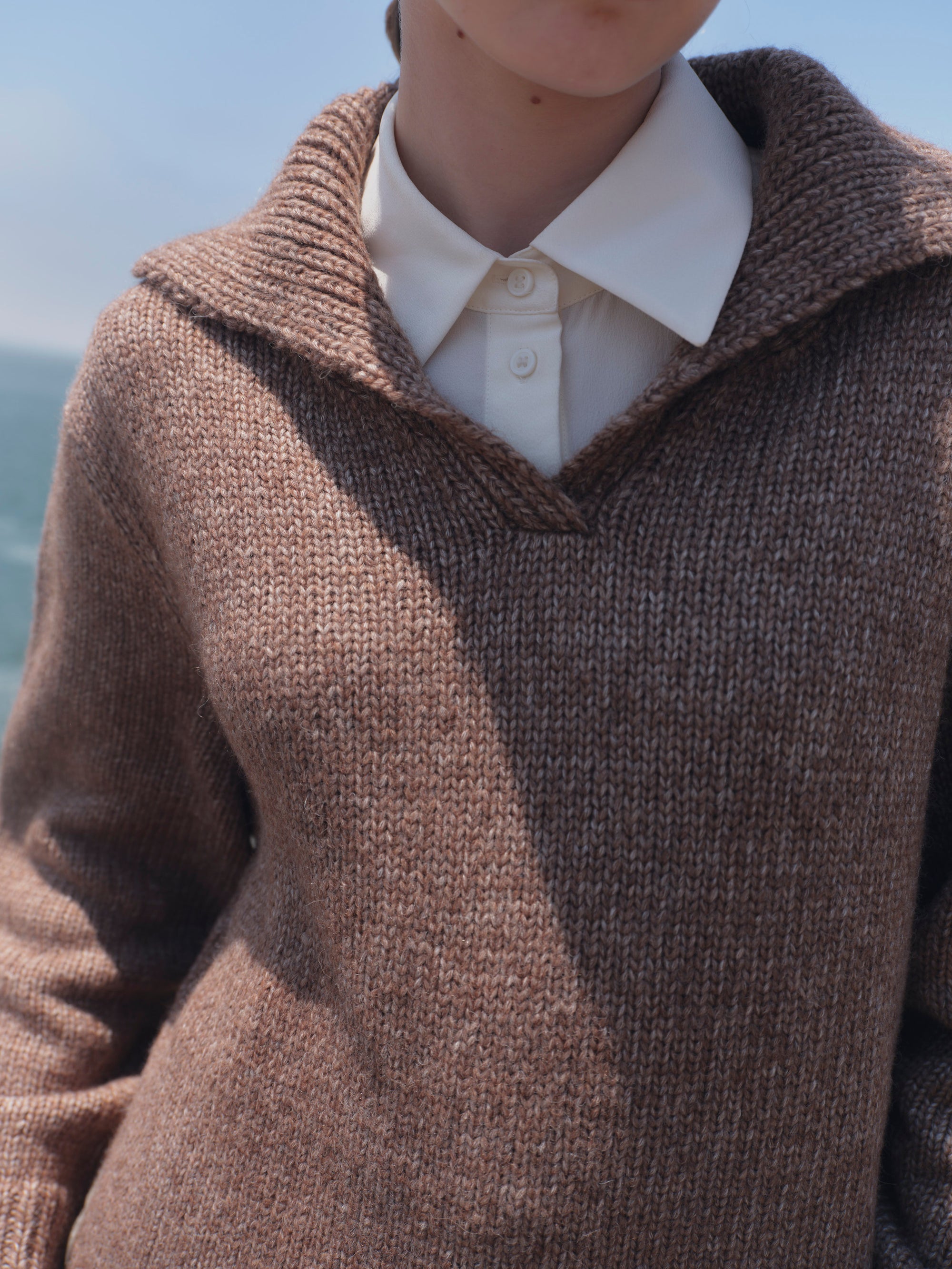 Alpaka Viacha Pullover in Braun von Manuela Bedford 