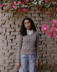 Baby Alpaka Pullover von Manuela Bedford in Taupe Gesamtansicht 