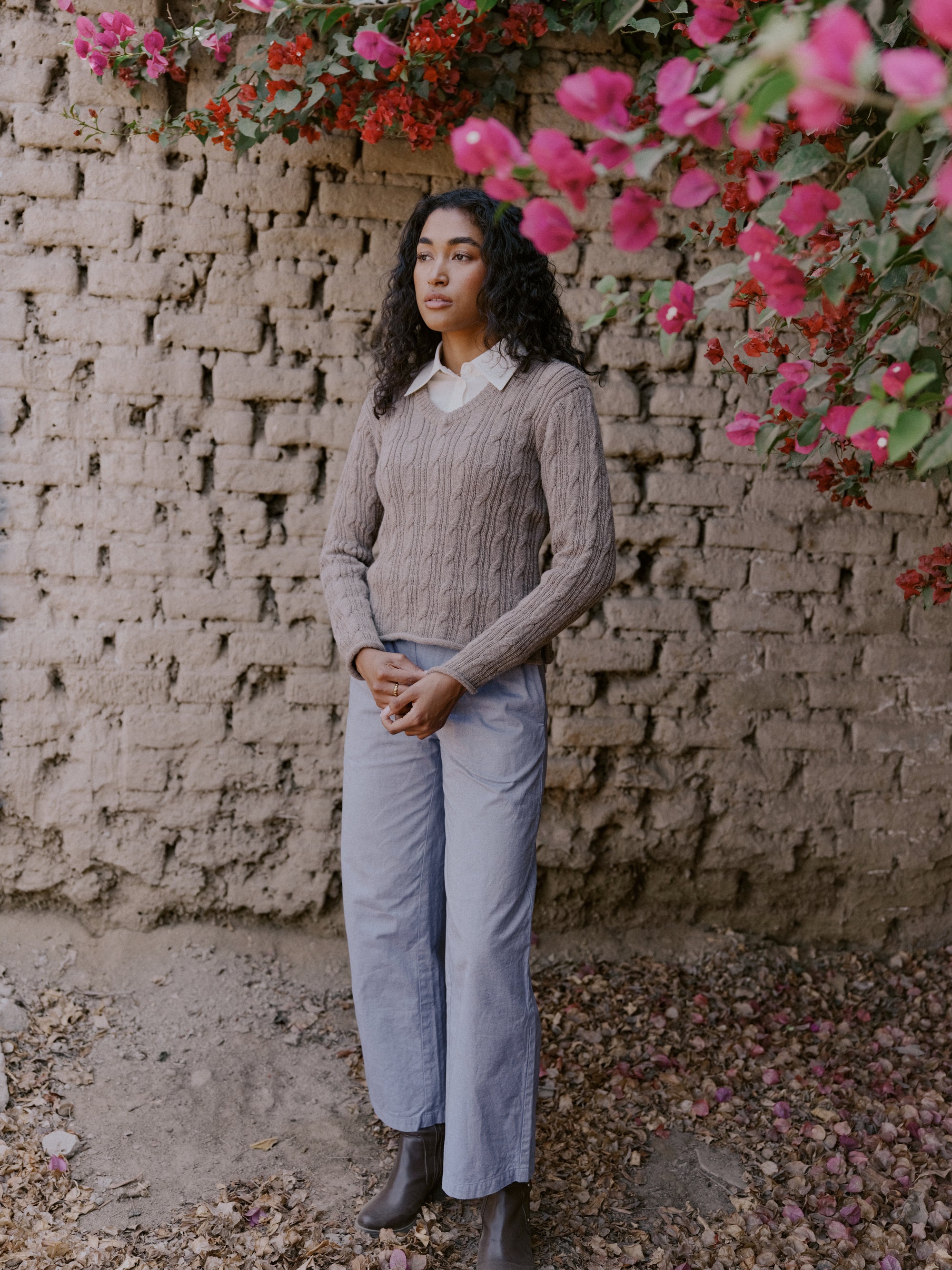 Baby Alpaka Pullover in Taupe von Manuela Bedford Totale