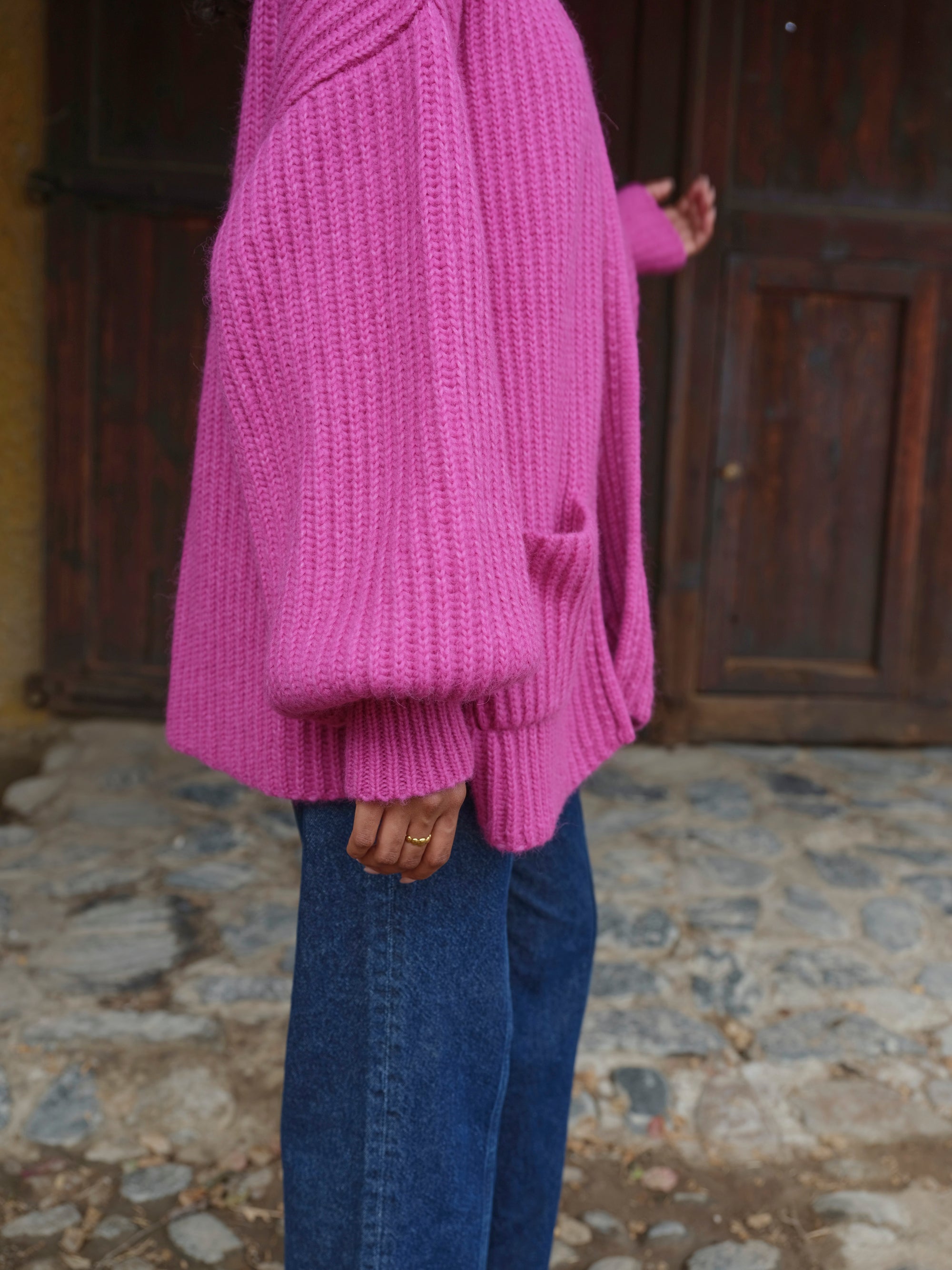 Baby Alpaka Strickjacke in Fuchsia von Manuela Bedford