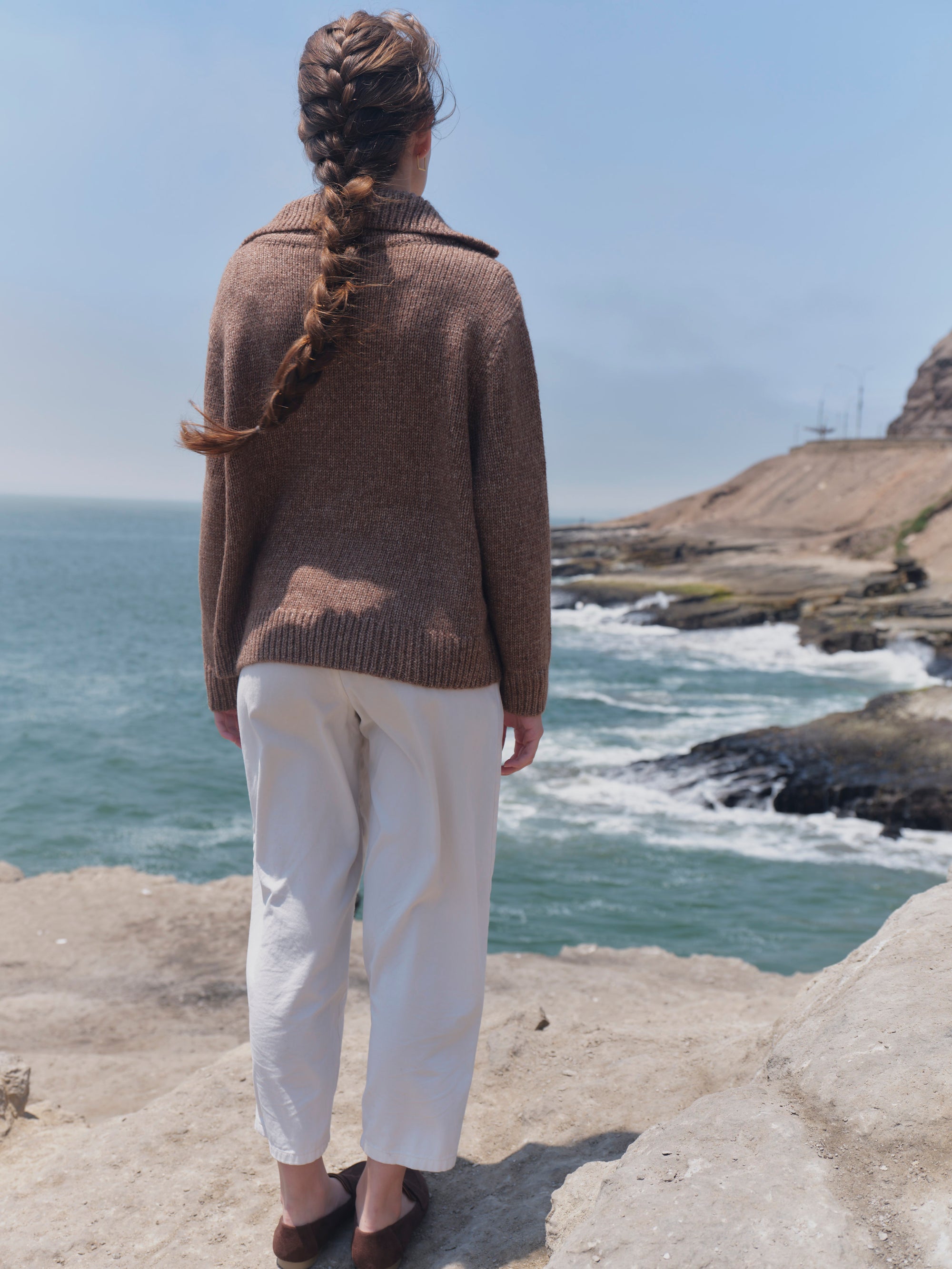 Alpaka Pullover Viacha in Braun von Manuela Bedford