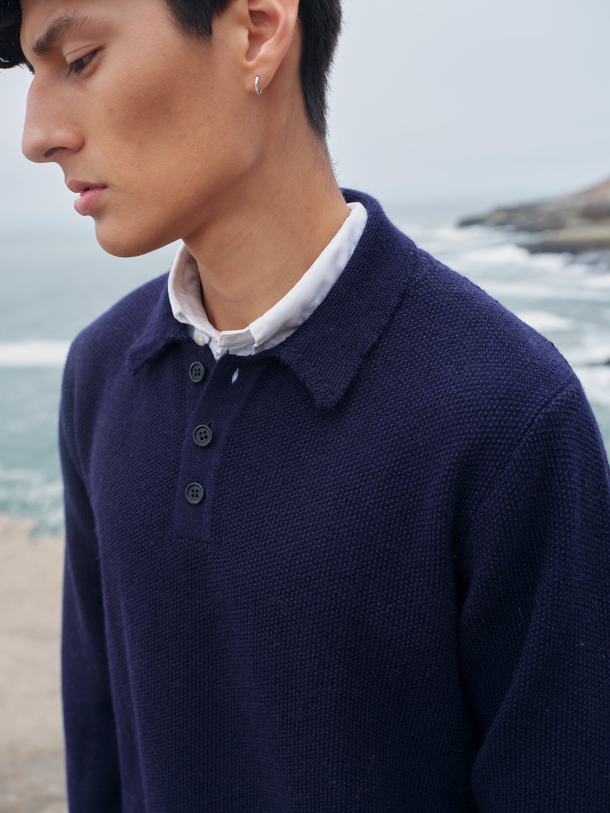 Alpaka Viacha Herren Pullover in Marine von Manuela Bedford