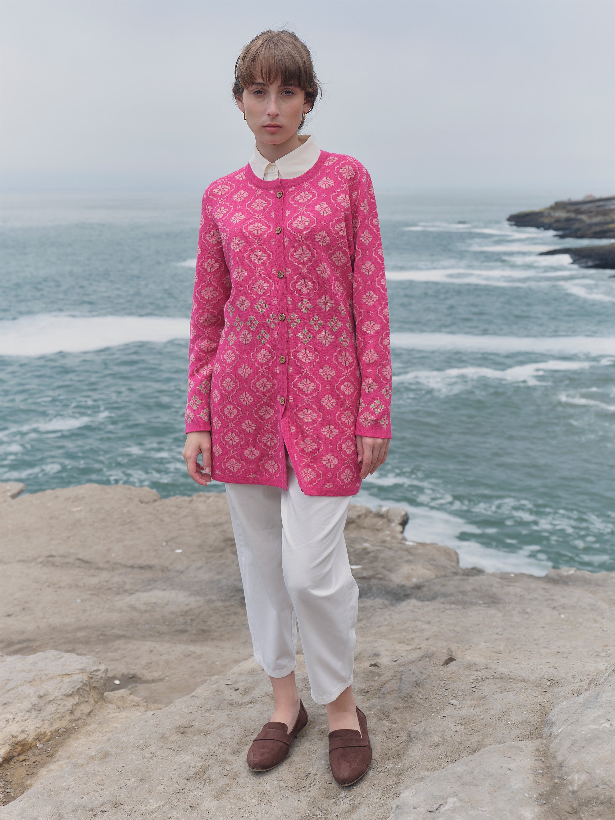 Alpaka Strickjacke ANA in Fuchsia von Manuela Bedford