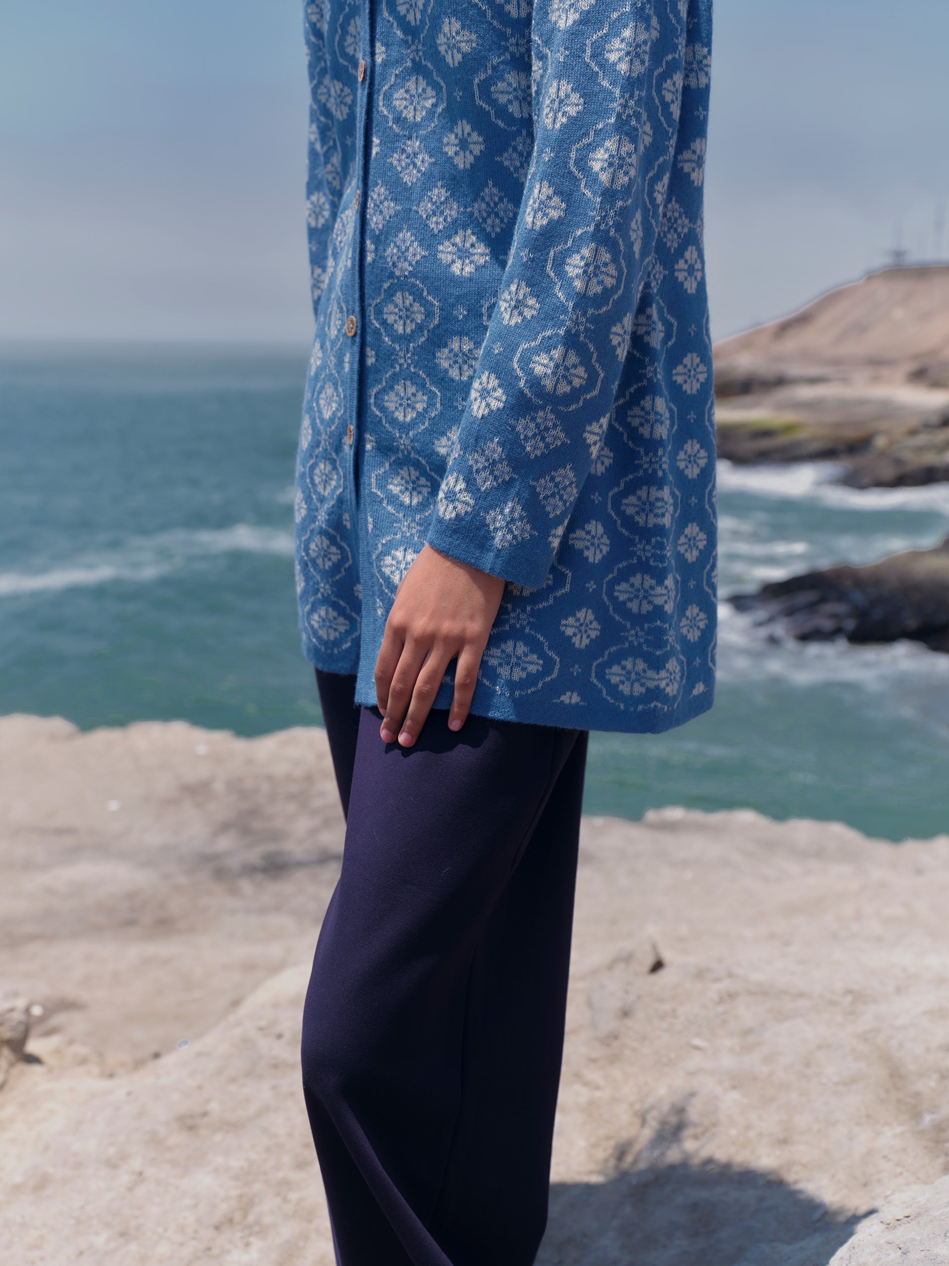 Alpaka Strickjacke ANA in Hellblau von Manuela Bedford