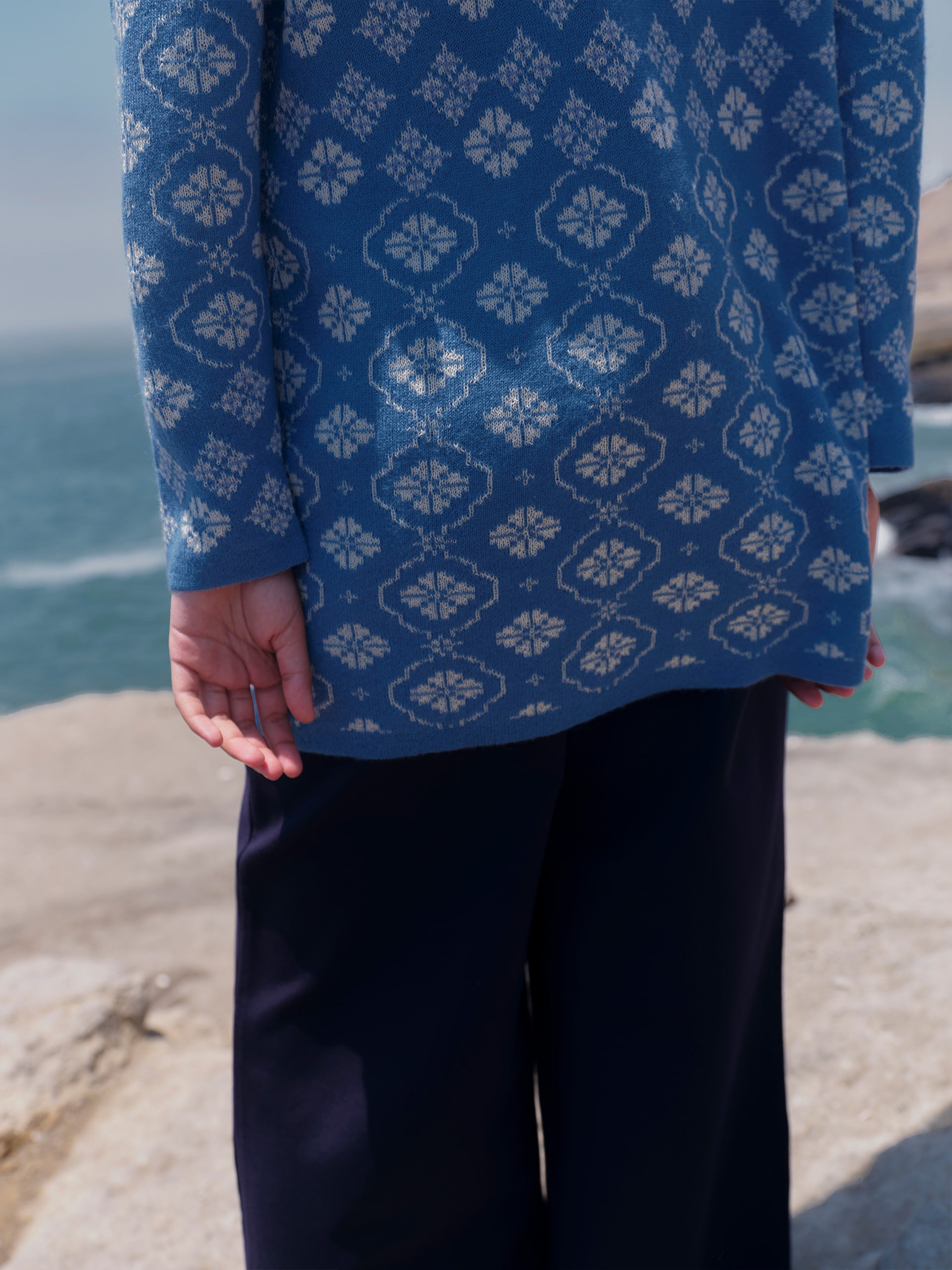 Alpaka Strickjacke ANA in Hellblau von Manuela Bedford