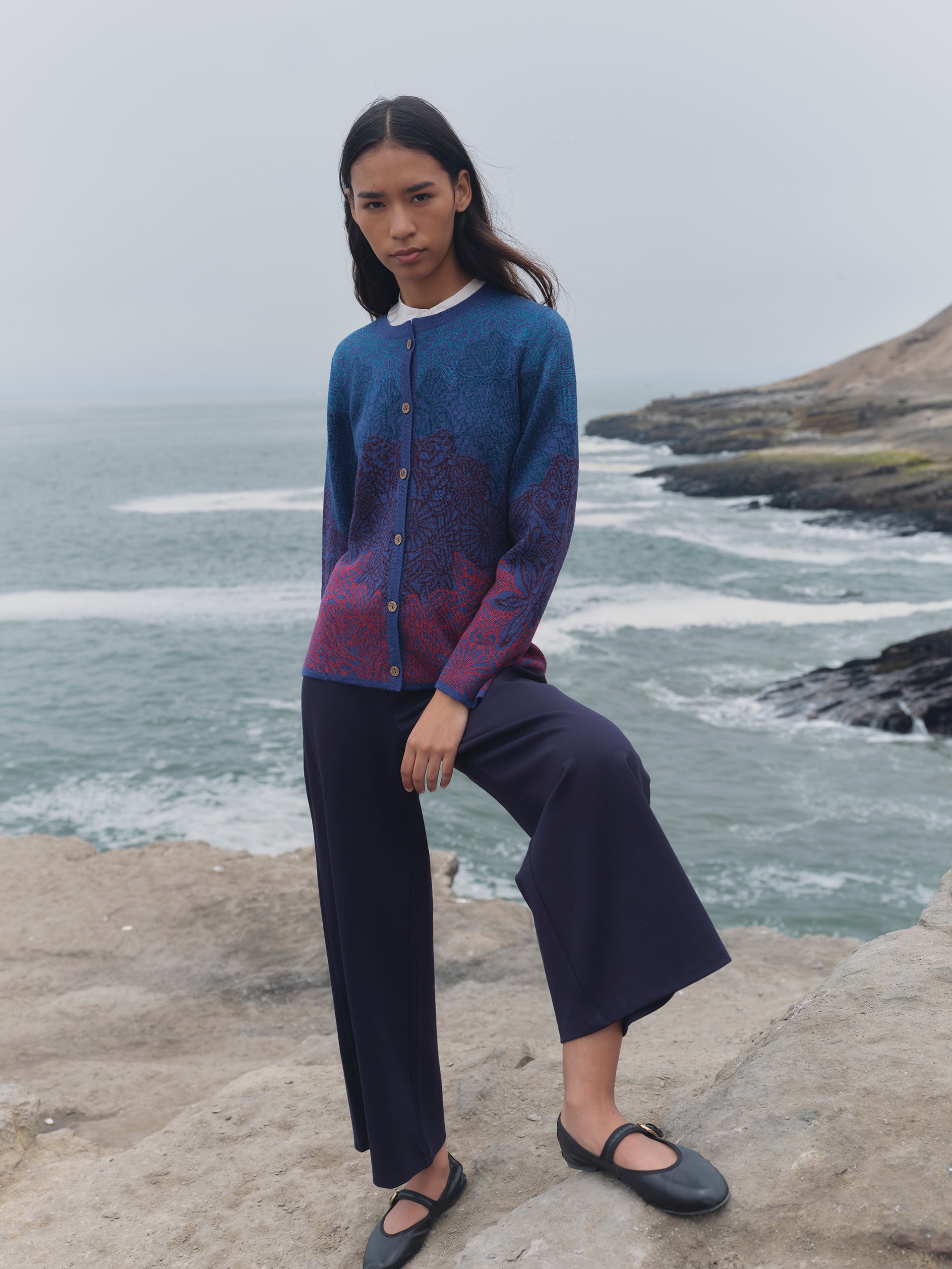 Alpaka Strickjacke JULI in Blau von Manuela Bedford