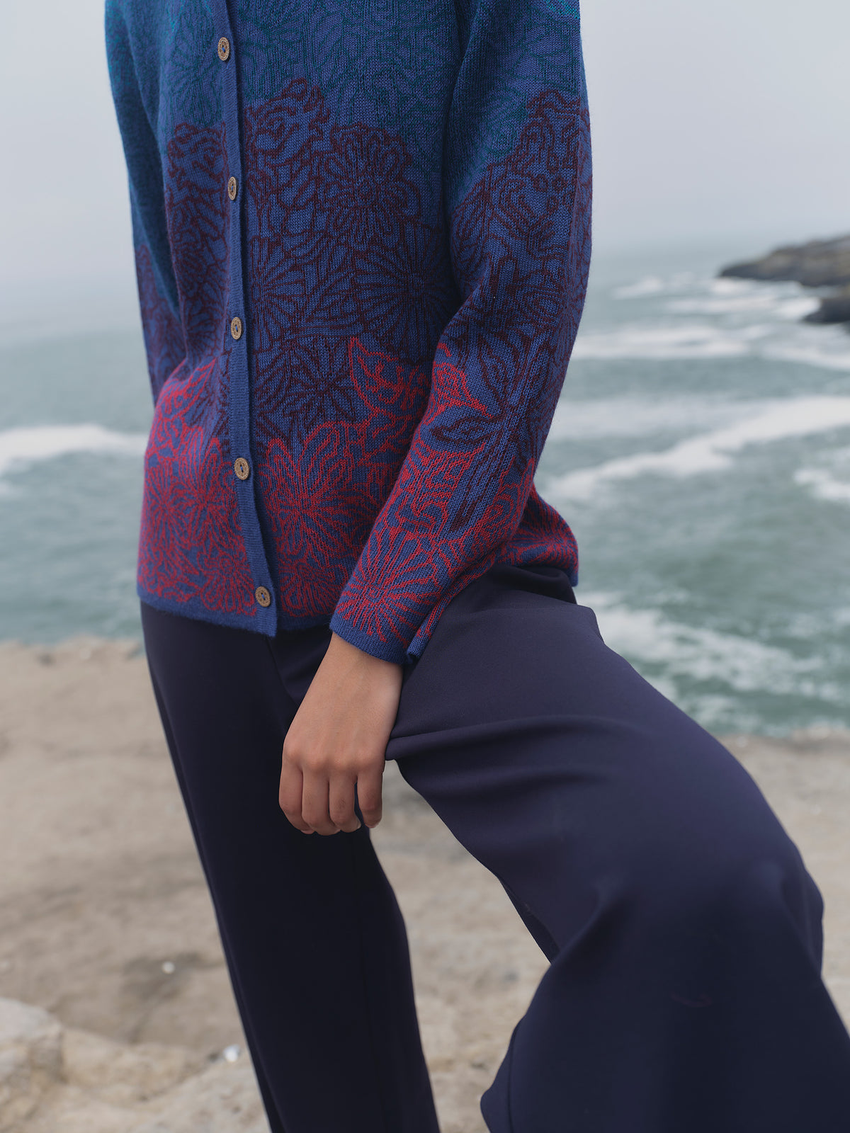 Alpaka Strickjacke JULI in Blau von Manuela Bedford