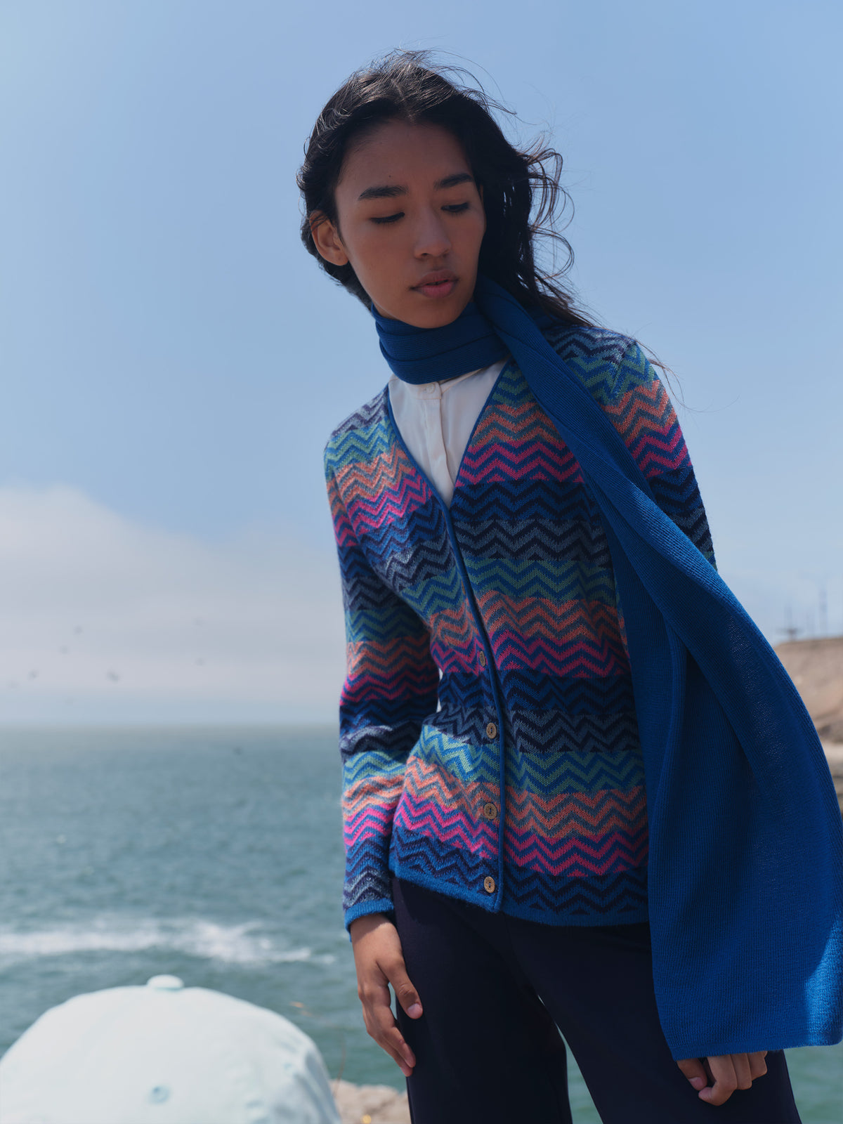 Alpaka Strickjacke Zigzag in Türkis von Manuela Bedford