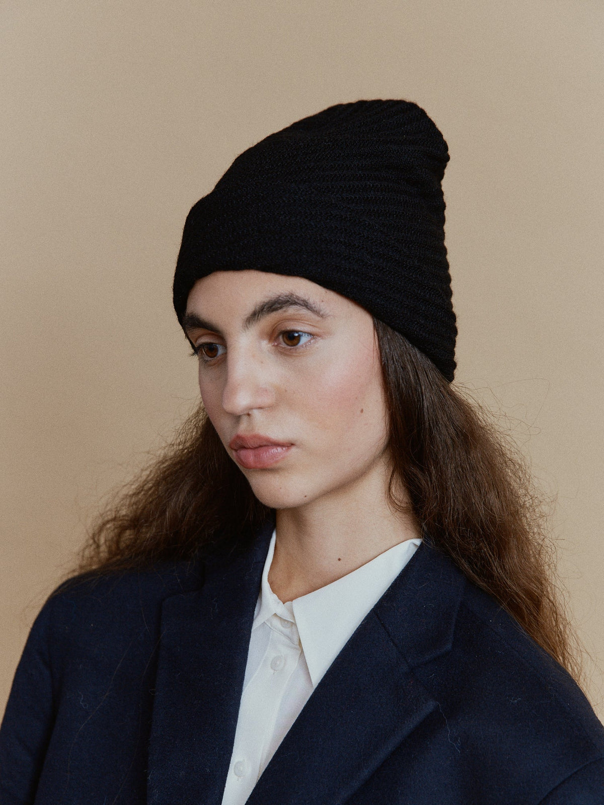 Mütze Classic aus Lamawolle in Schwarz von Manuela Bedford