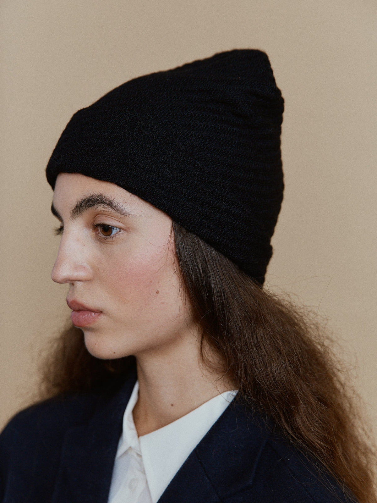 Mütze Classic aus Lamawolle in Schwarz von Manuela Bedford