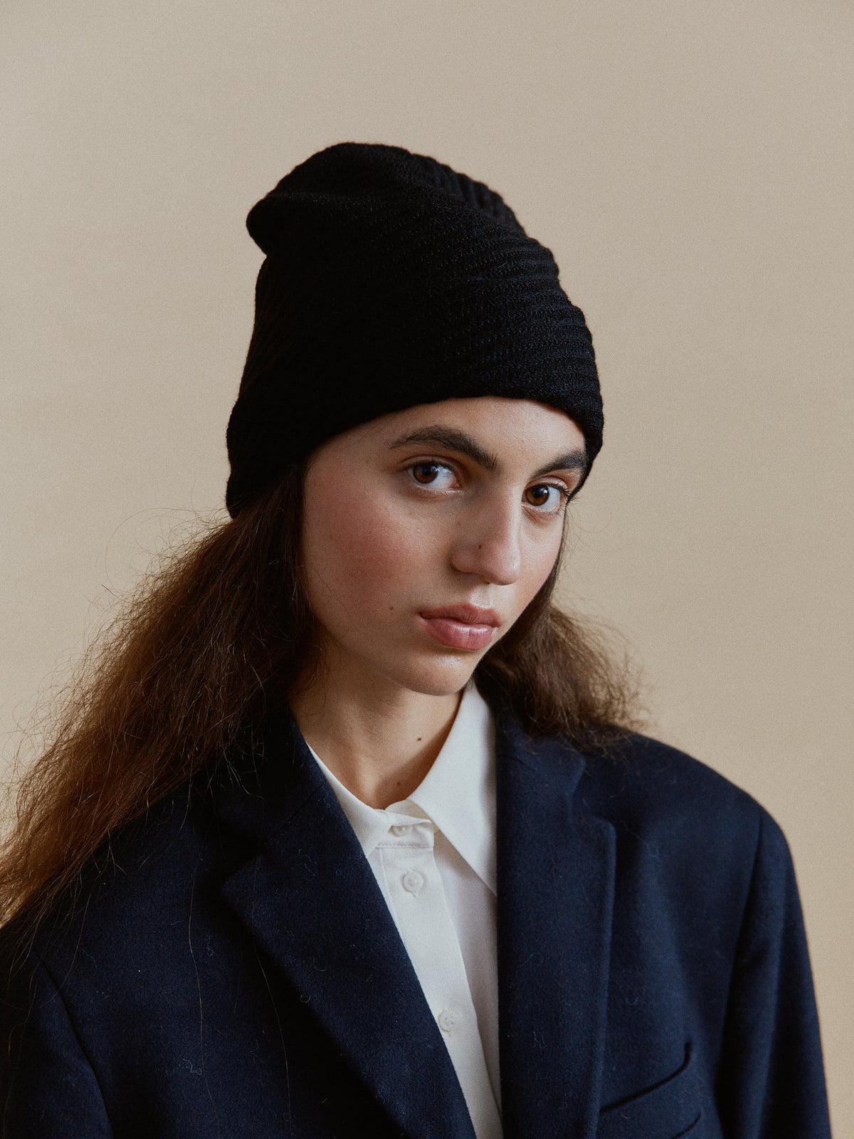 Mütze Classic aus Lamawolle in Schwarz von Manuela Bedford