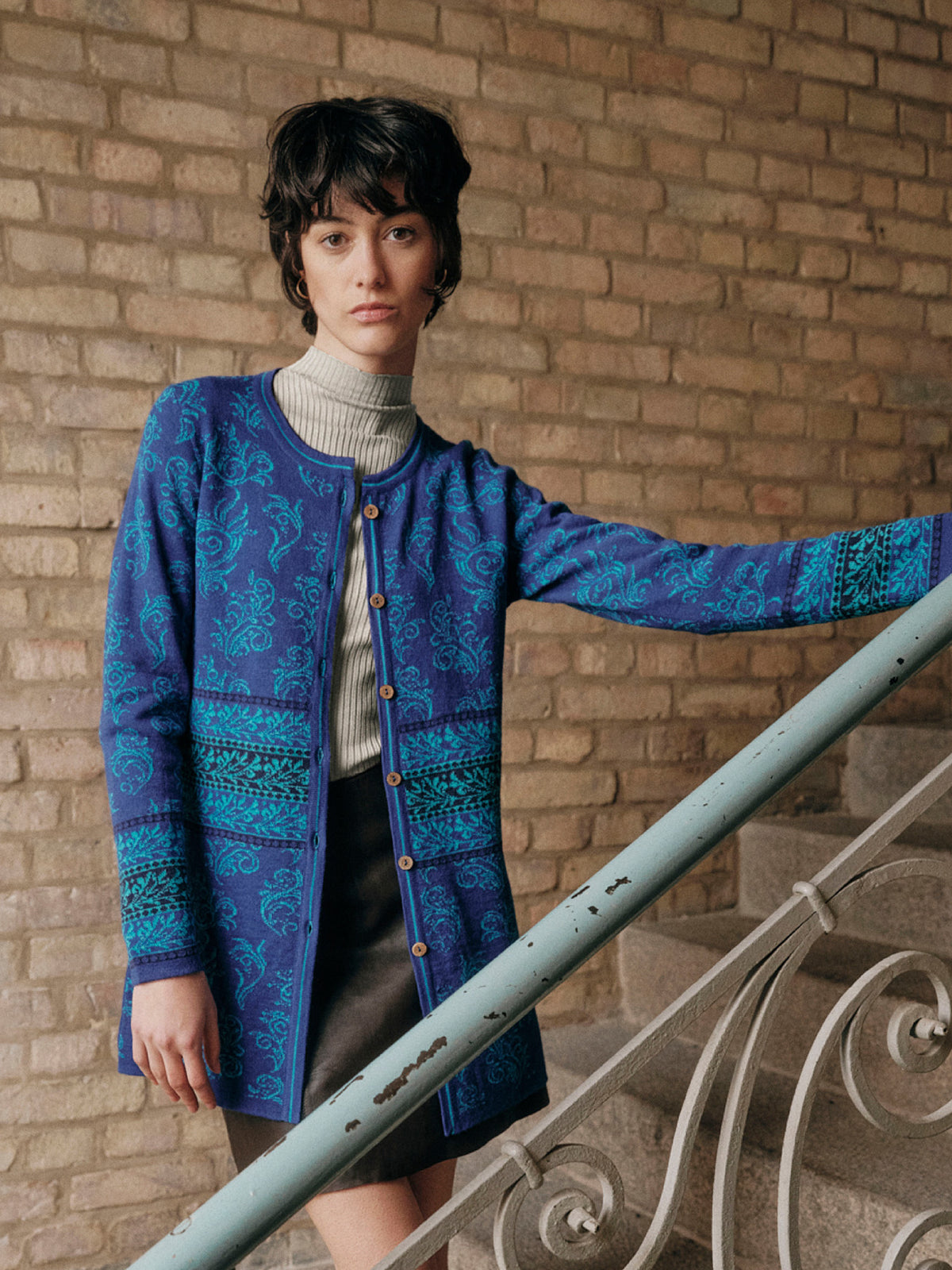 Alpaka Cardigan aus 100% Alpaka Wolle in Blau von Manuela Bedford