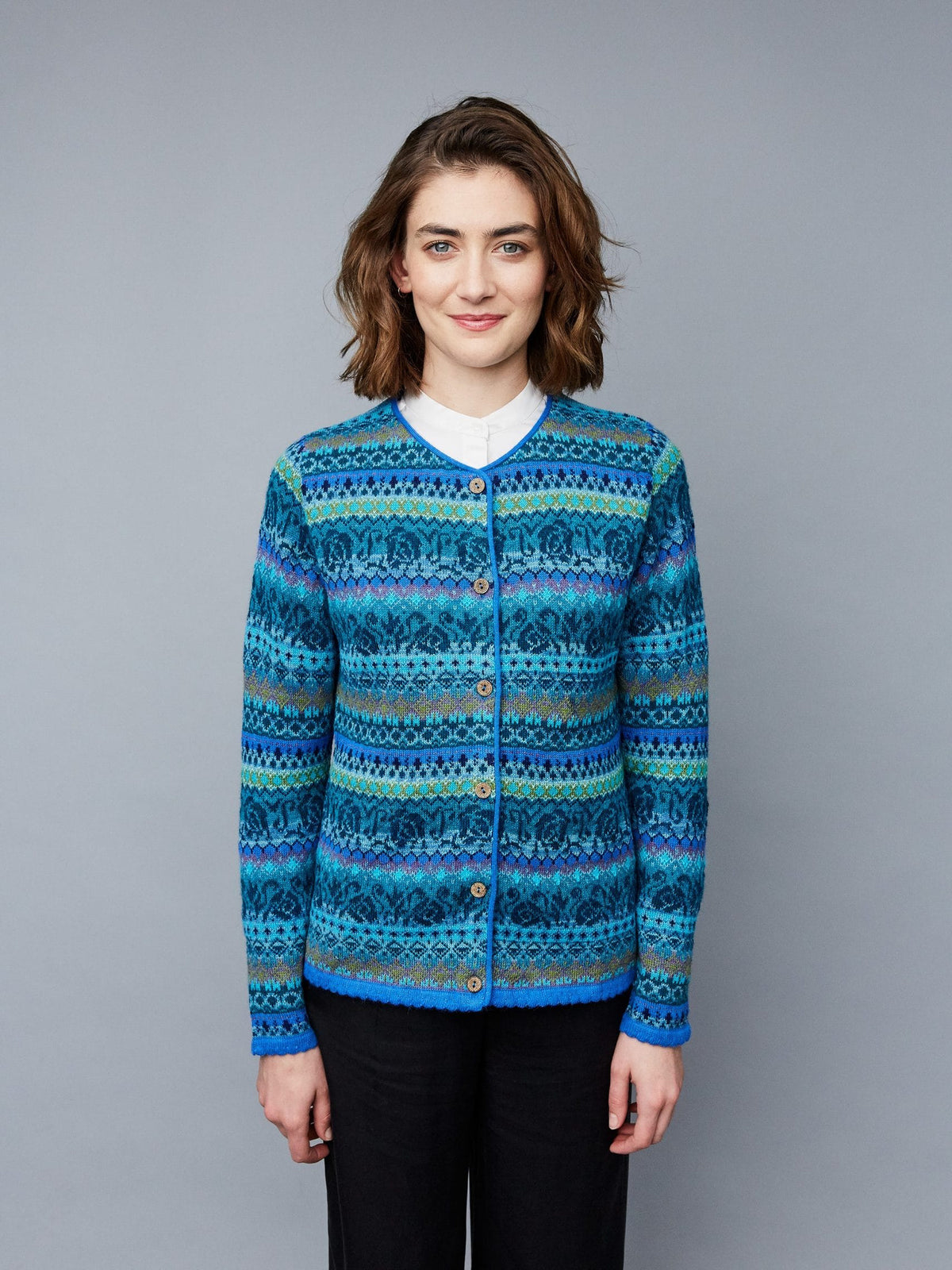 Alpaka Cardigan Beatriz in Türkis Detailansicht