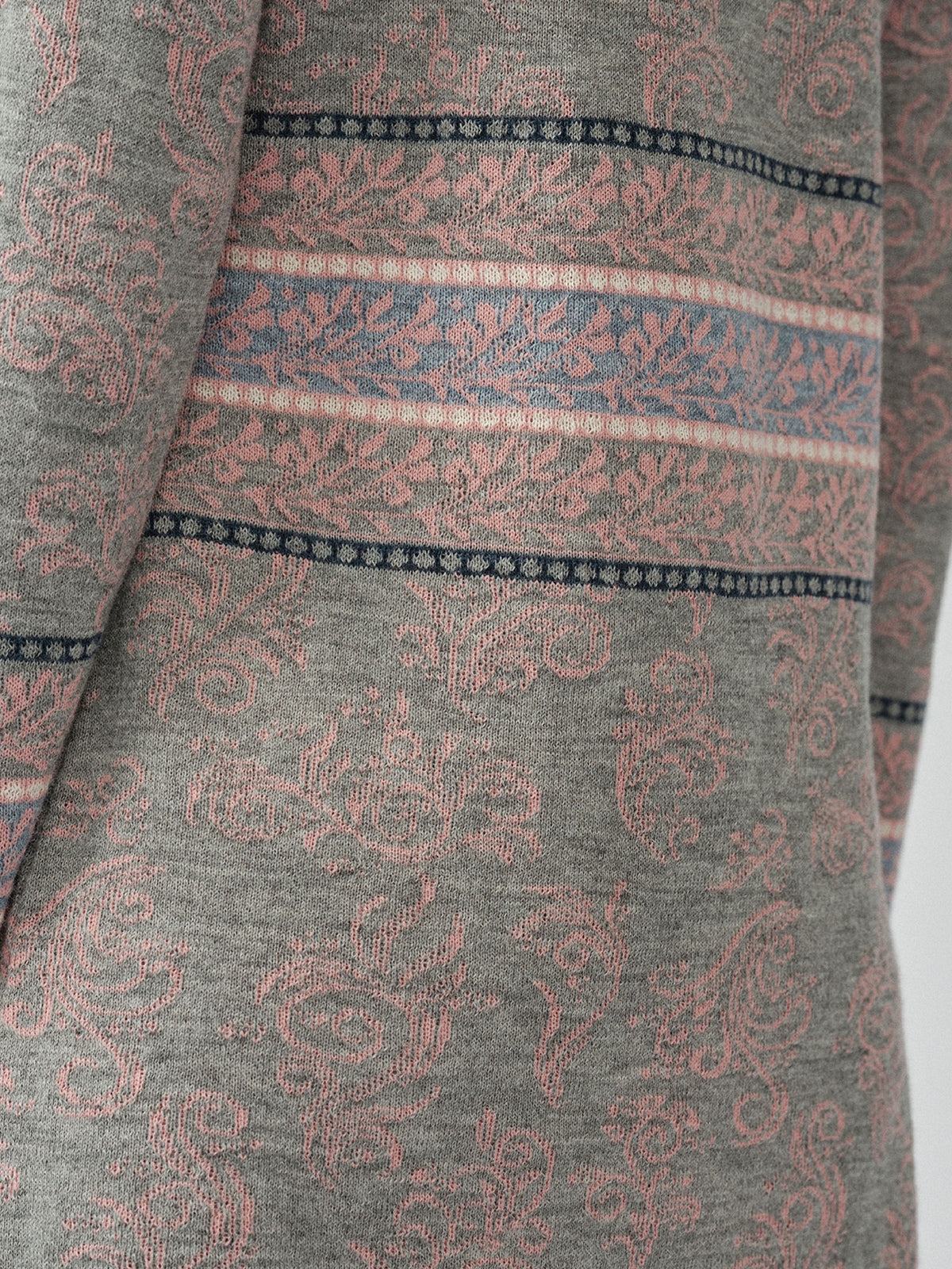 Alpaka Cardigan in Rosa und Grau von Manuela Bedford