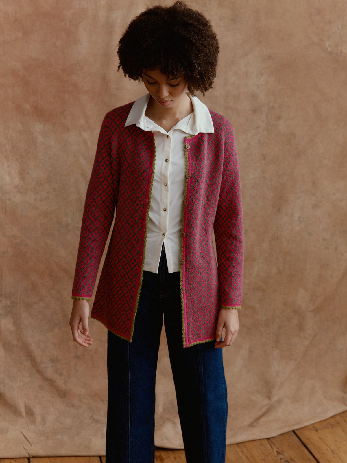 Alpaka Strickjacke Aura lang in Fuchsia von Manuela Bedford