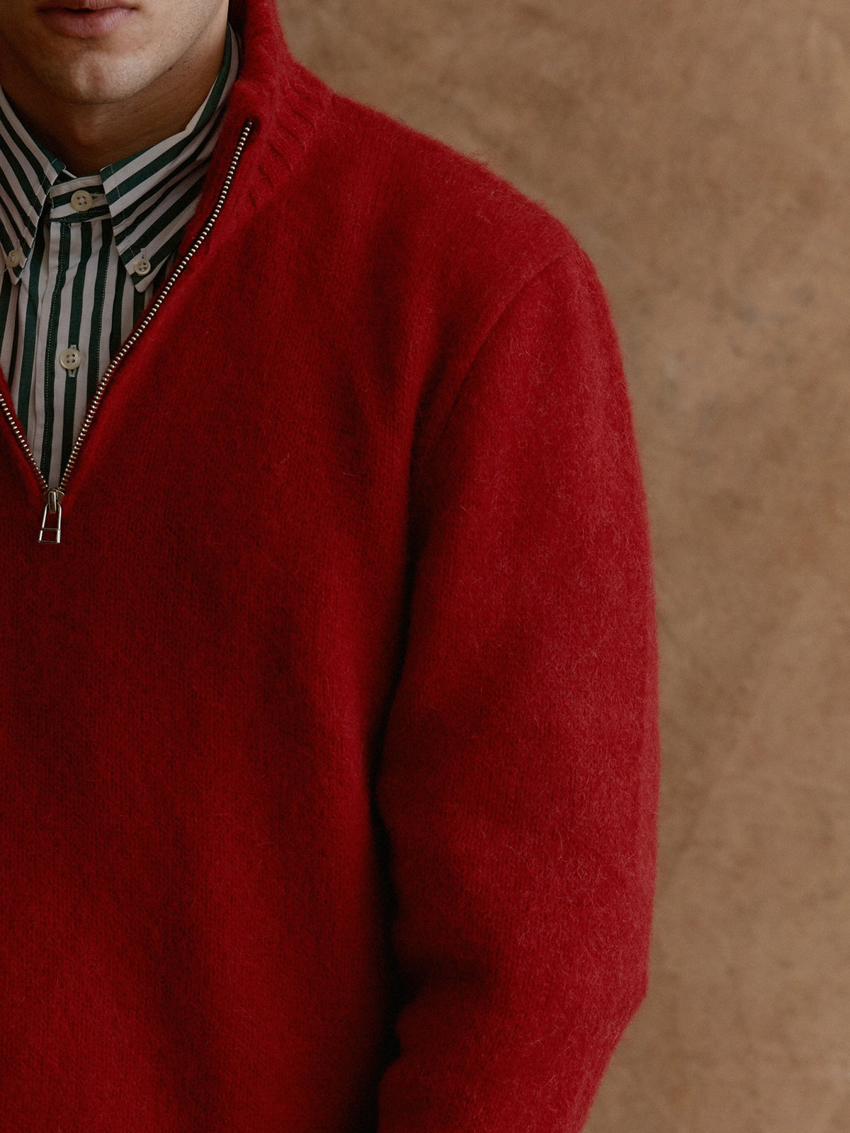 Roter Alpaka Troyer Pullover mit Stehkragen