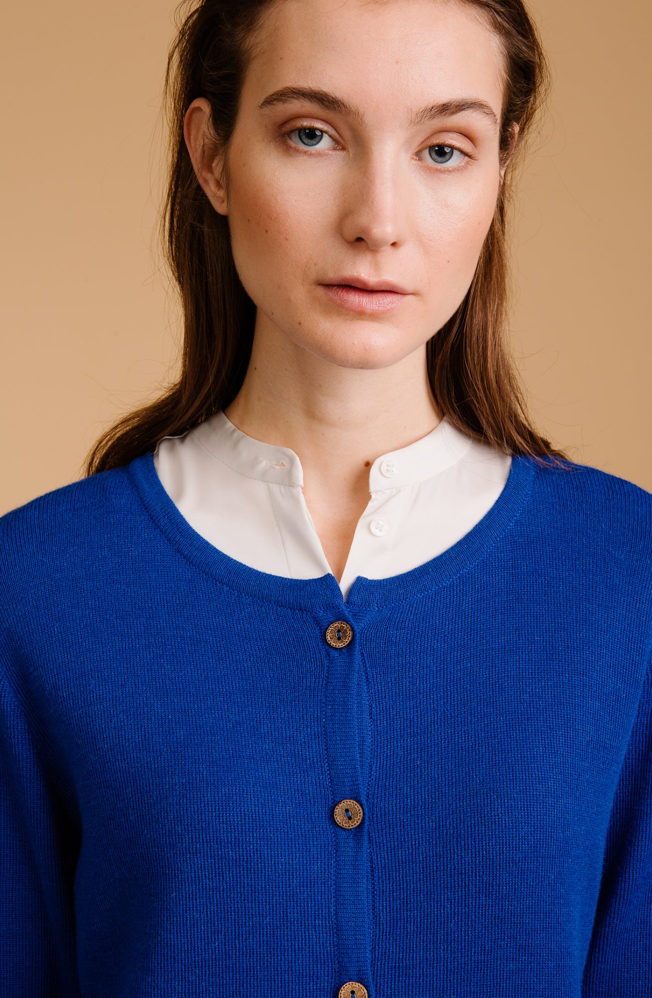 Langer Cardigan in Königsblau aus 100% Alpakawolle