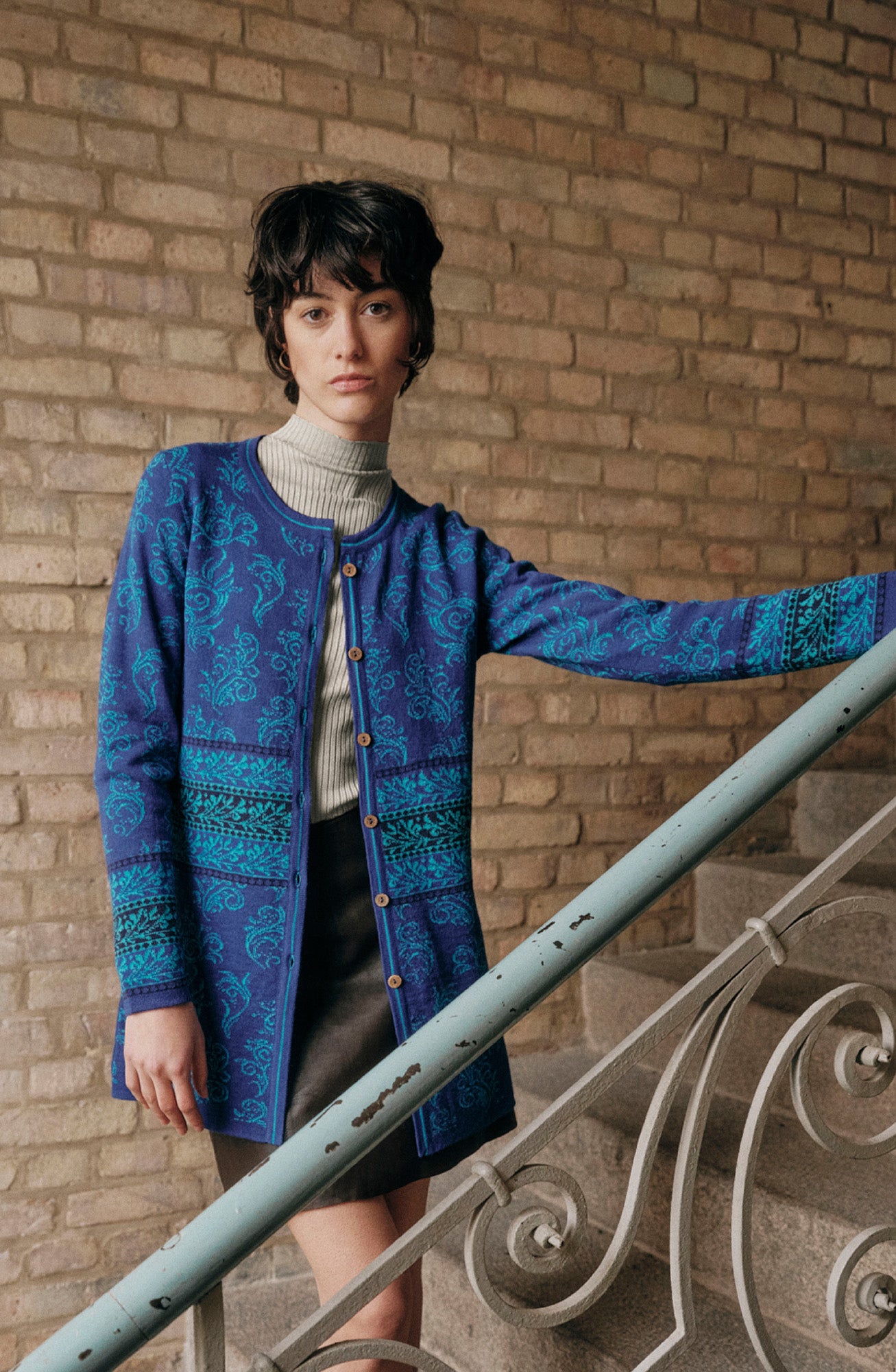 Alpaka Cardigan aus 100% Alpaka Wolle in Blau von Manuela Bedford